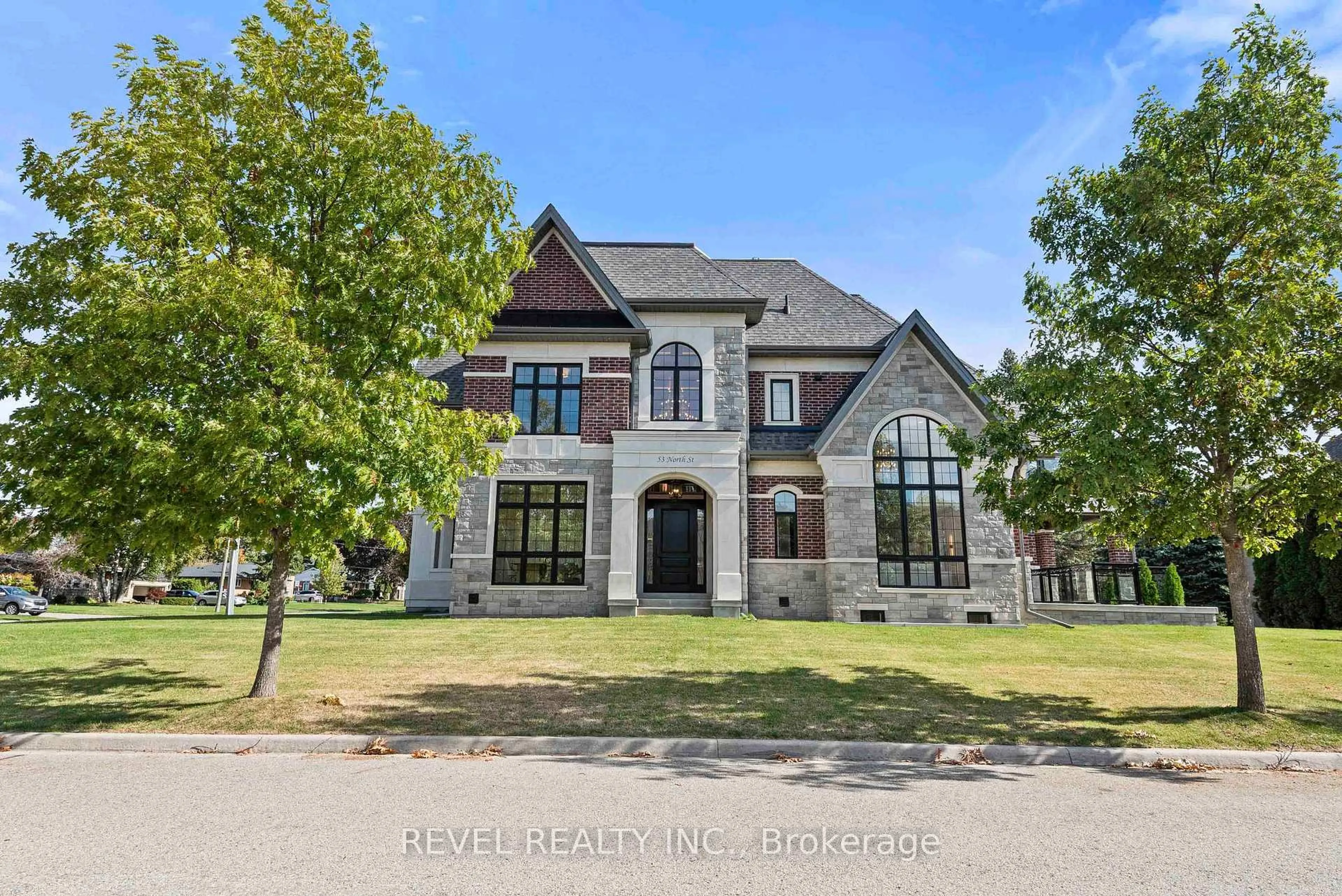 Home with brick exterior material, unknown for 53 North St, Whitby Ontario L1M 1C2