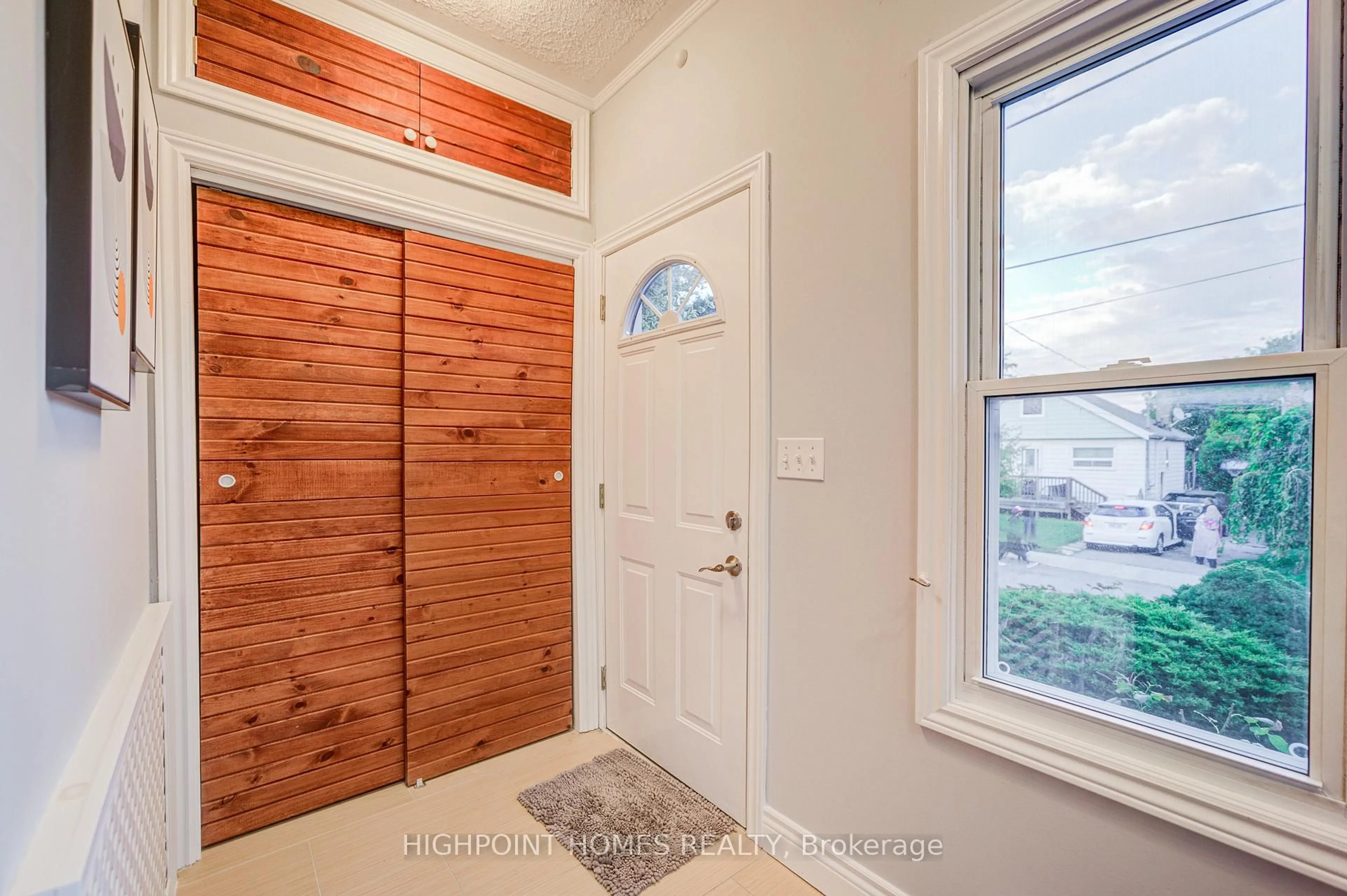 Indoor entryway for 50 South Woodrow Blvd, Toronto Ontario M1N 3L6