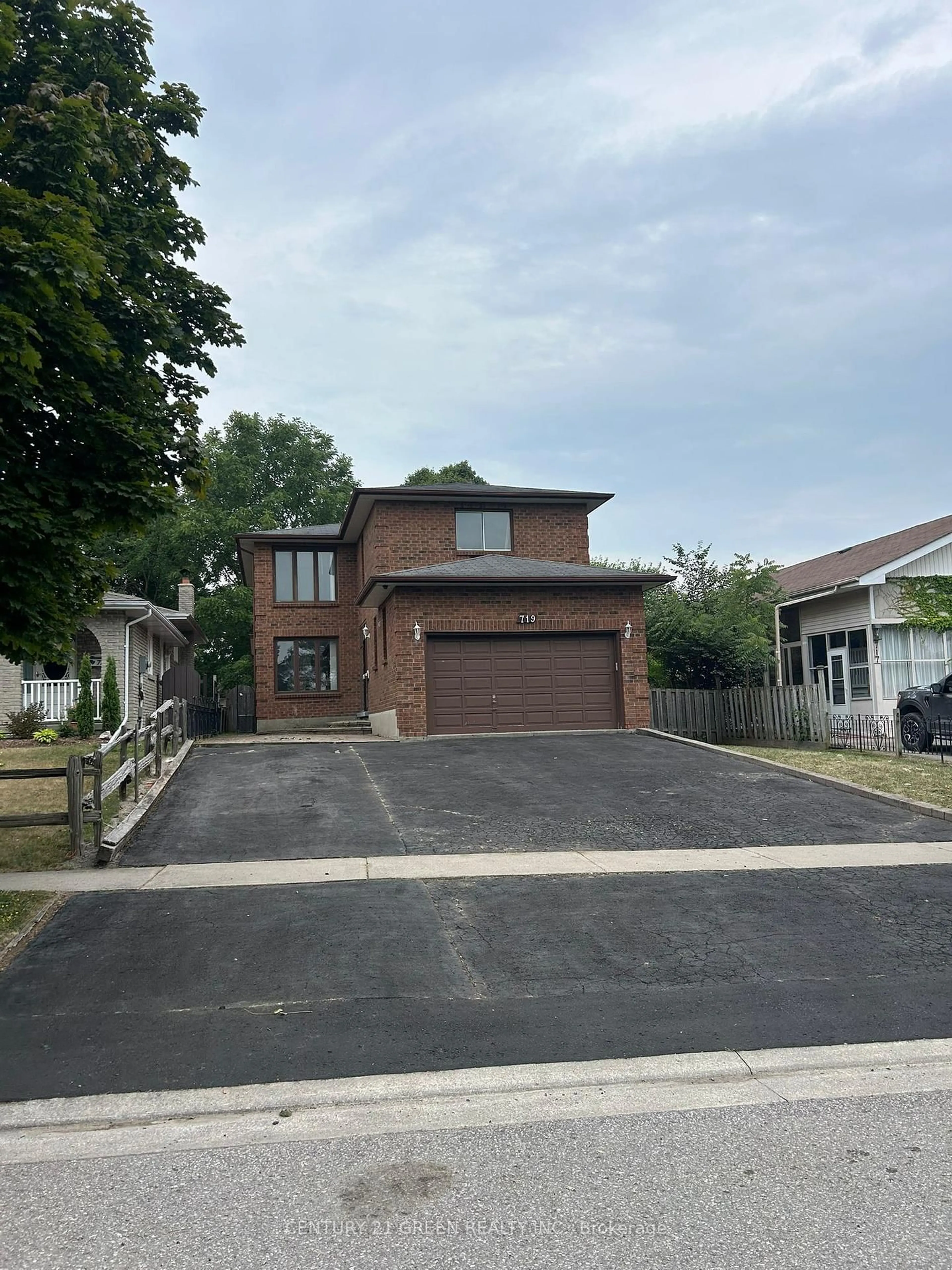 Unknown for 719 Keates Ave, Oshawa Ontario L1H 7Y3