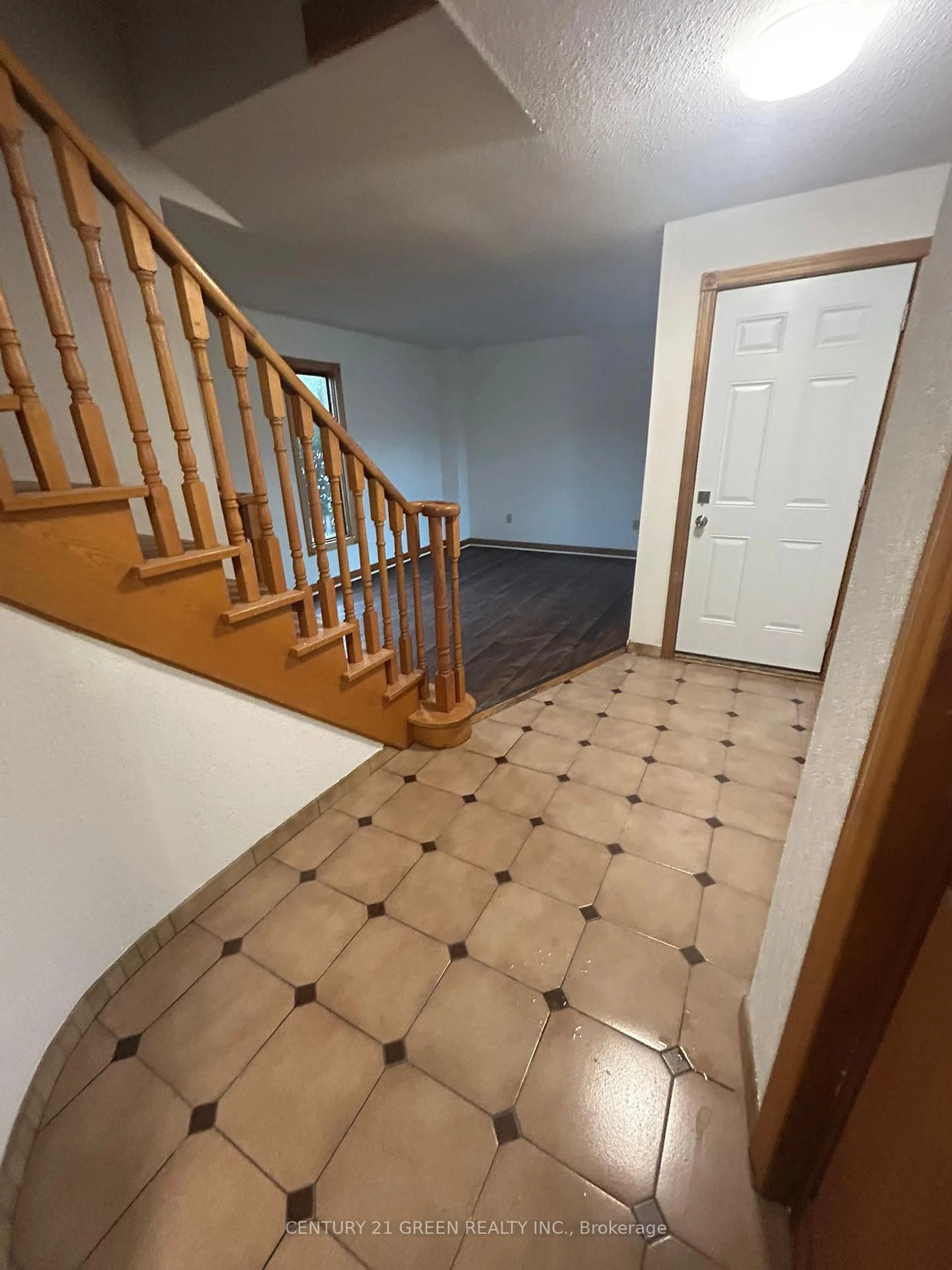 Unknown for 719 Keates Ave, Oshawa Ontario L1H 7Y3