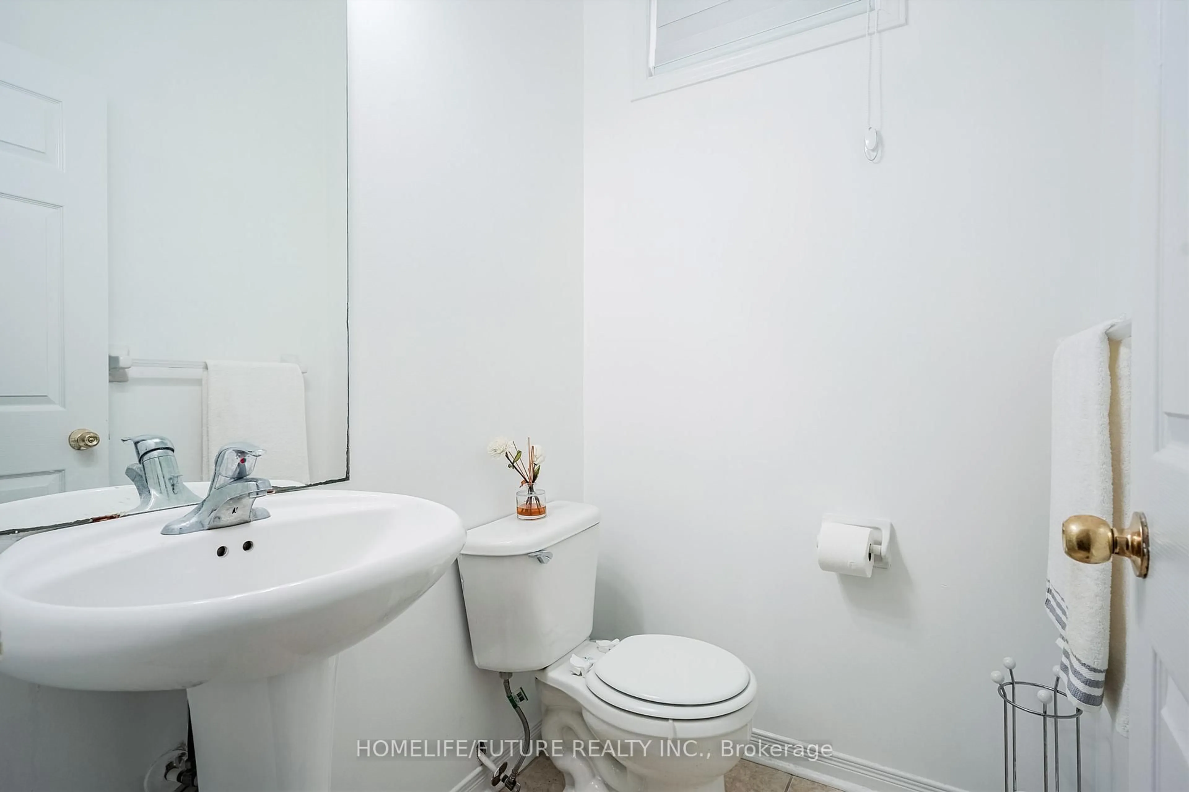 Standard bathroom, floor is not visible for 18 Mansbridge Cres, Ajax Ontario L1Z 1S3