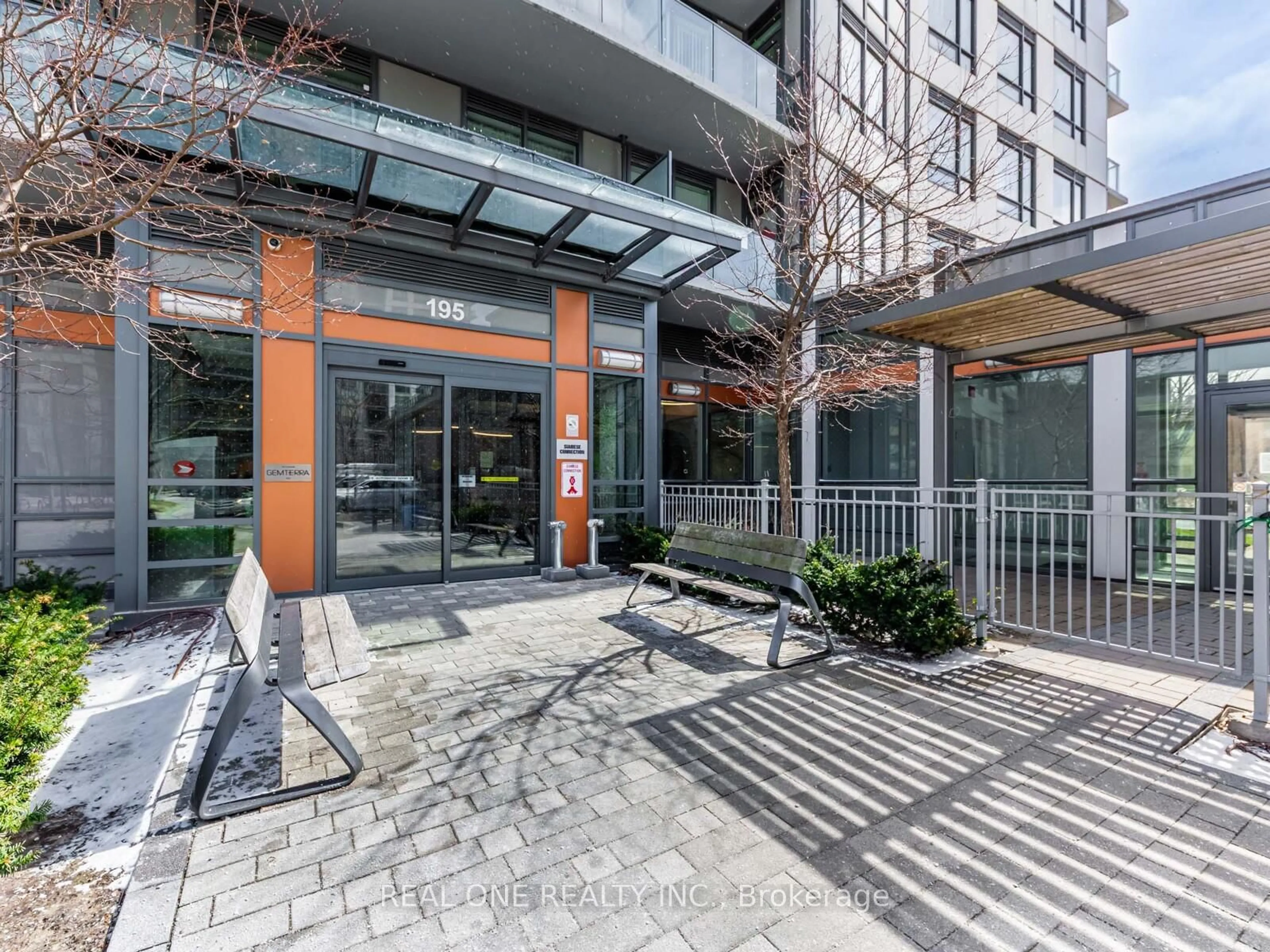 Indoor foyer for 195 Bonis Ave #2206, Toronto Ontario M1T 3W6