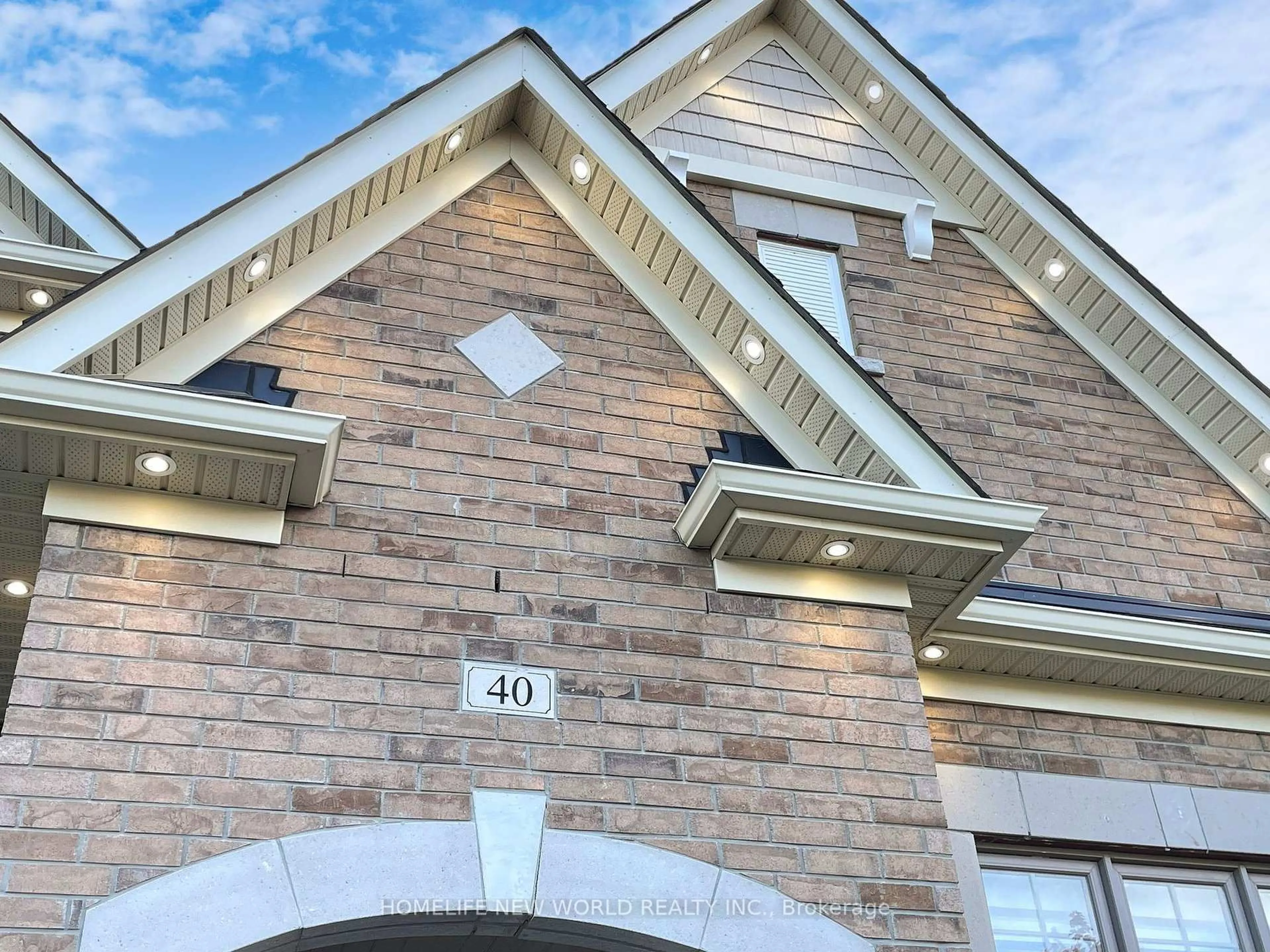 Home with brick exterior material, building for 40 St Ives Cres, Whitby Ontario L1P 0C5