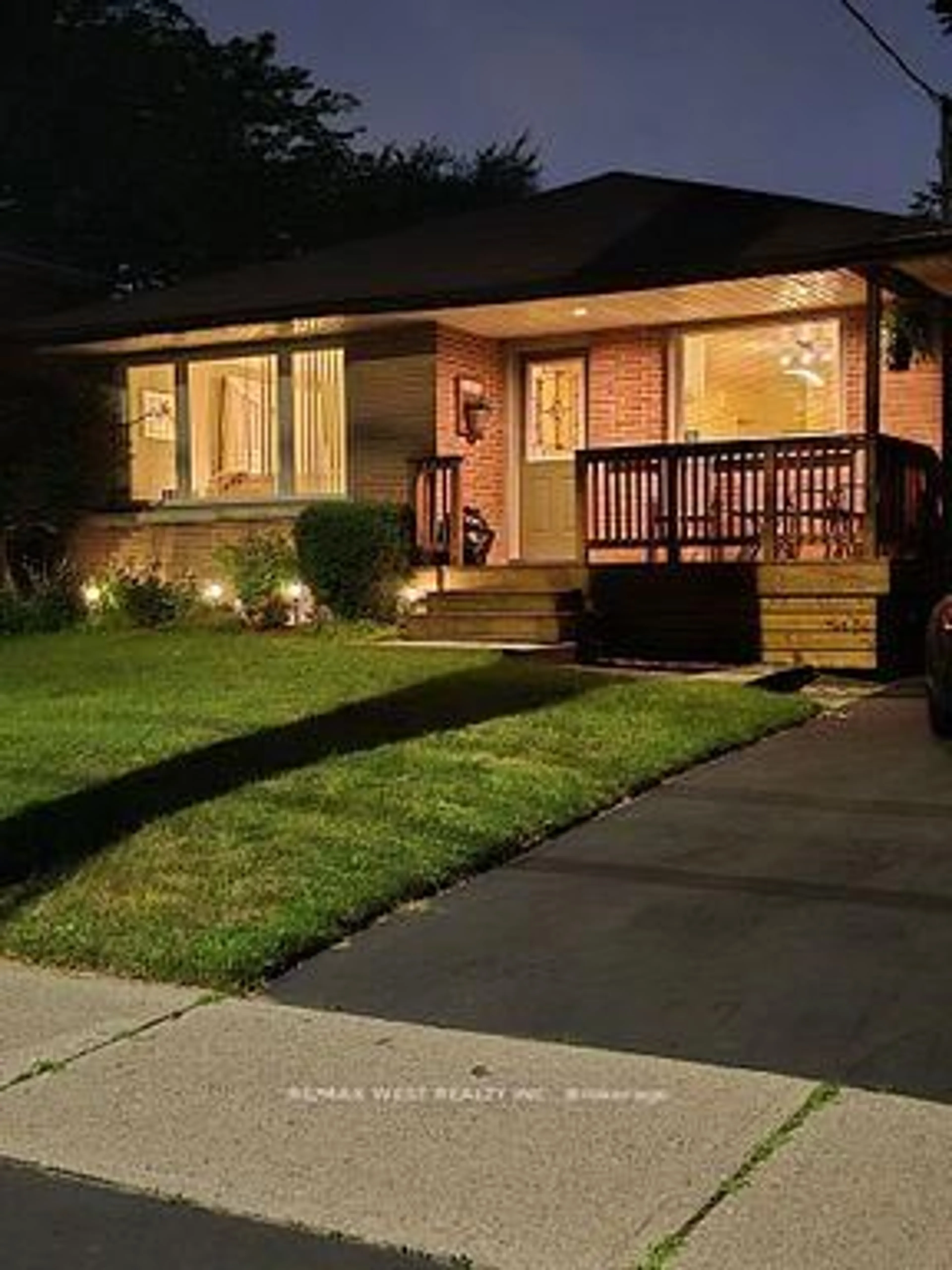 Home with brick exterior material, street for 46 Orchard View Blvd, Oshawa Ontario L1G 3N7