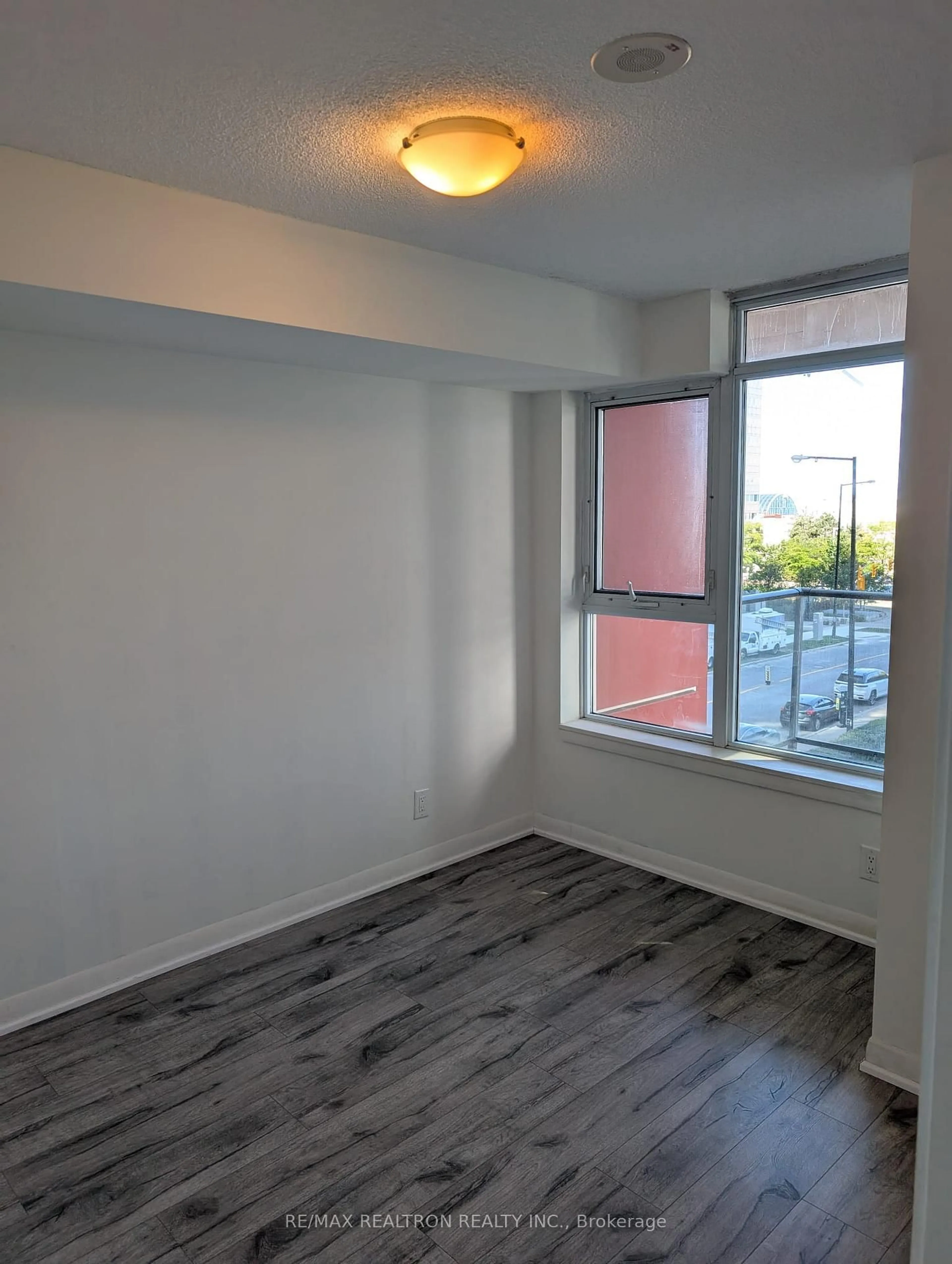 A pic of a room for 25 Town Centre Crt #511, Toronto Ontario M1P 0B4
