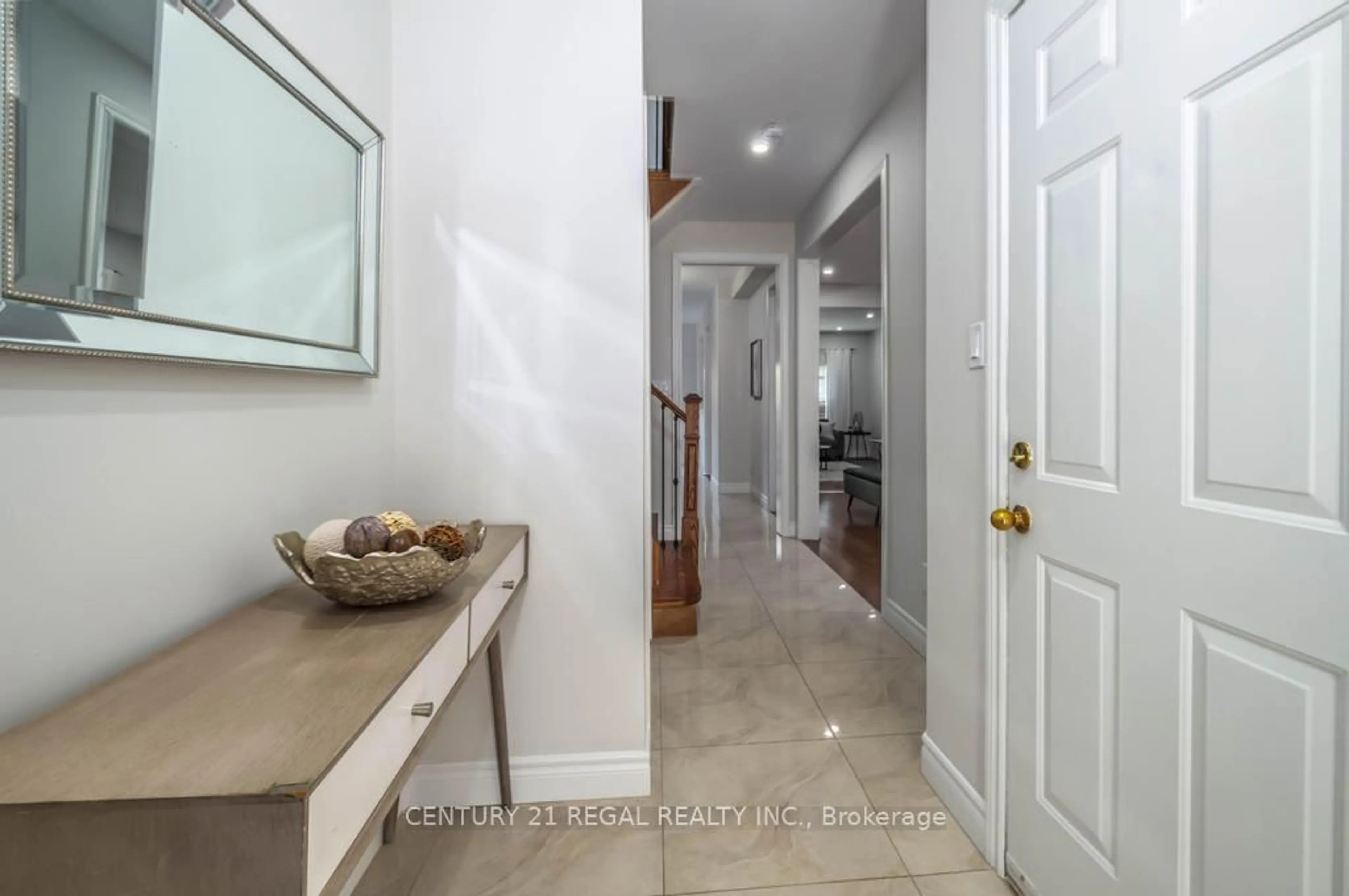 Indoor entryway for 12 Salt Dr, Ajax Ontario L1S 7P3