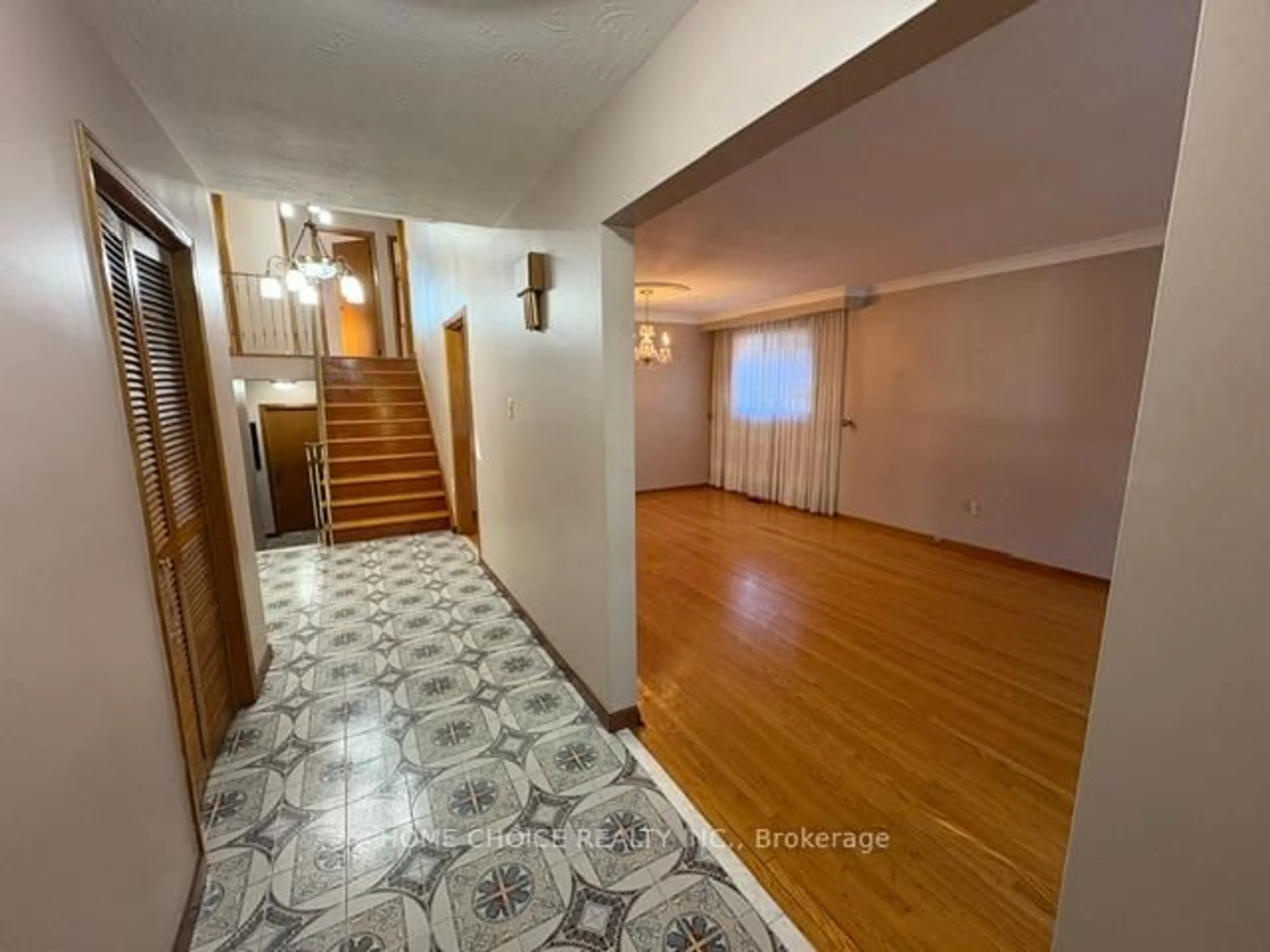 Unknown for 27 TERRYHILL Cres, Toronto Ontario M1S 3X2