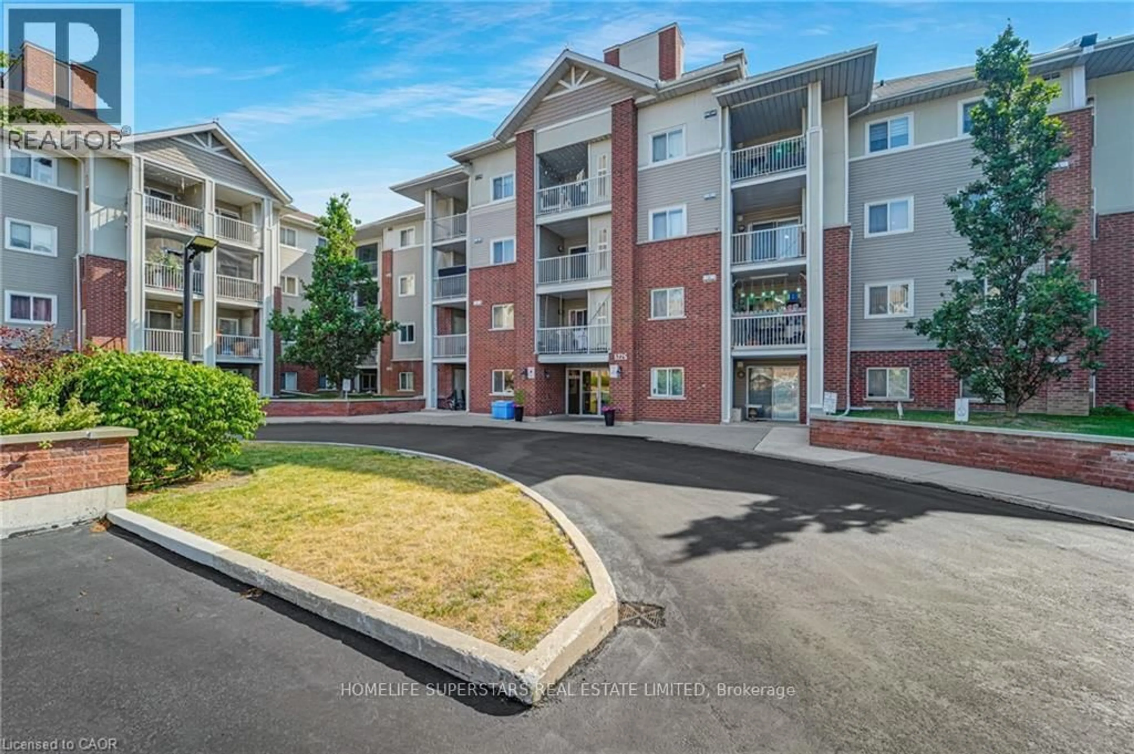 A pic from outside/outdoor area/front of a property/back of a property/a pic from drone, unknown for 5225 Finch Ave #234, Toronto Ontario M1S 5W8