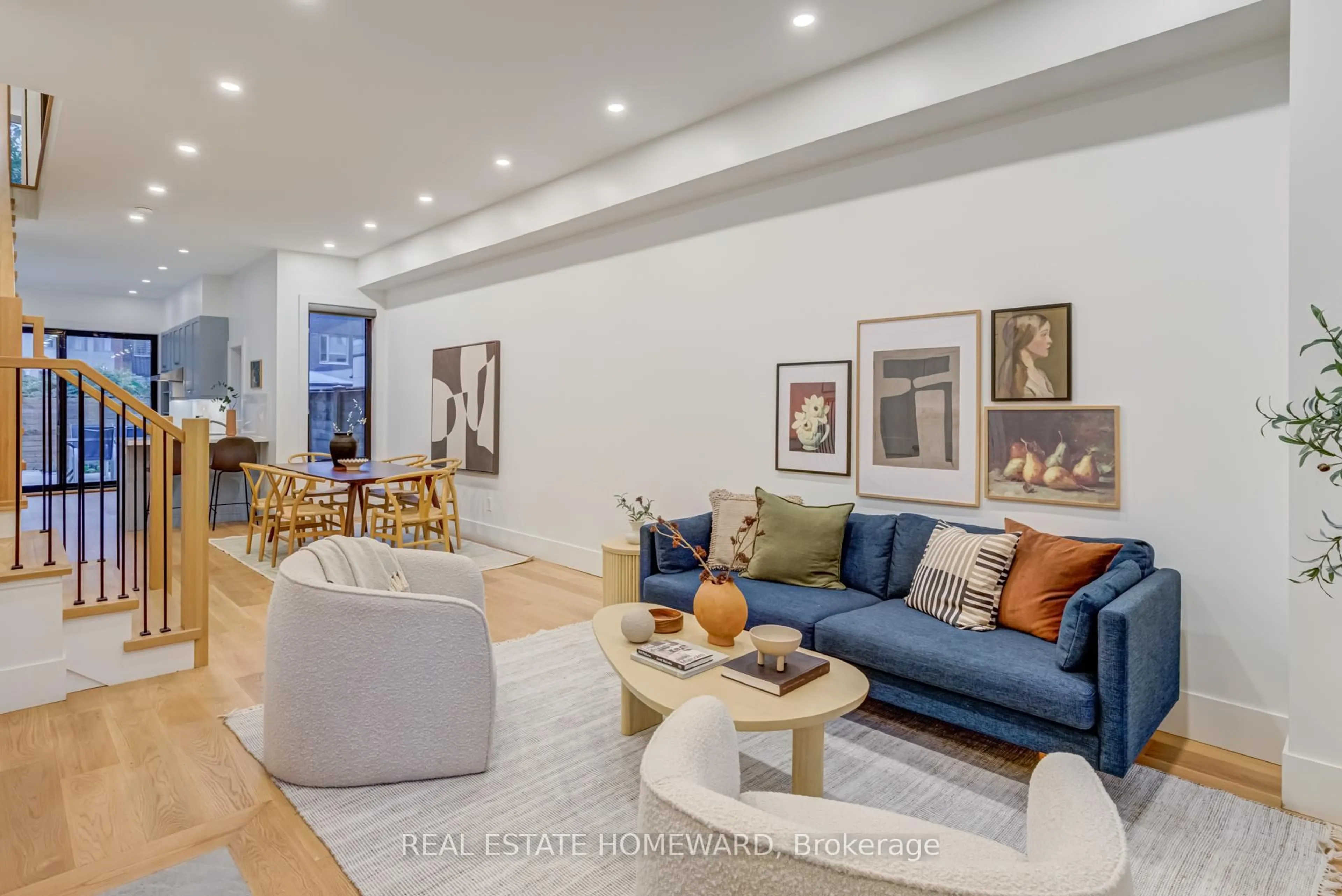 Living room with furniture, unknown for 46 Boulton Ave, Toronto Ontario M4M 2J5