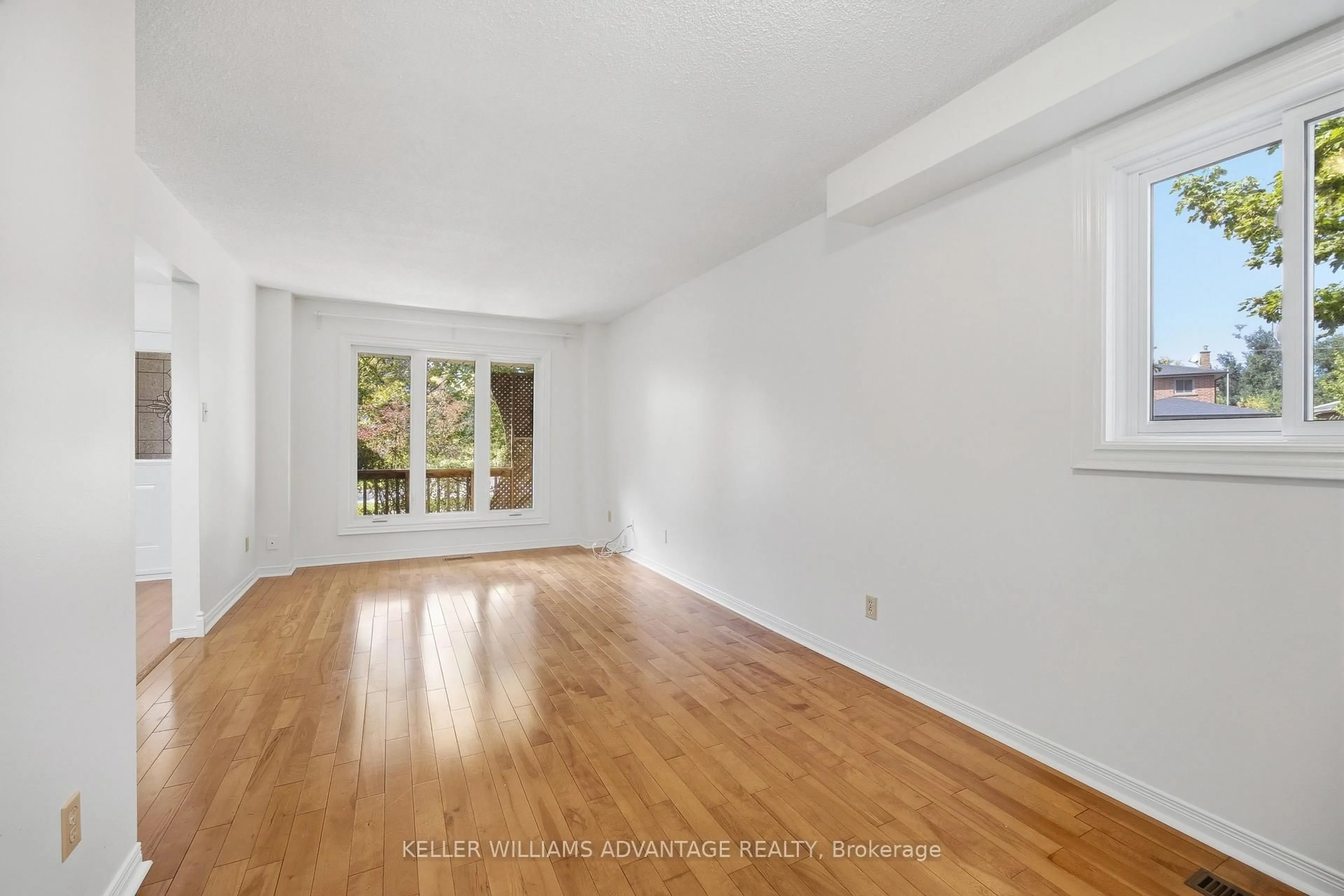 A pic of a room for 9 Blue Anchor Tr, Toronto Ontario M1C 3N9