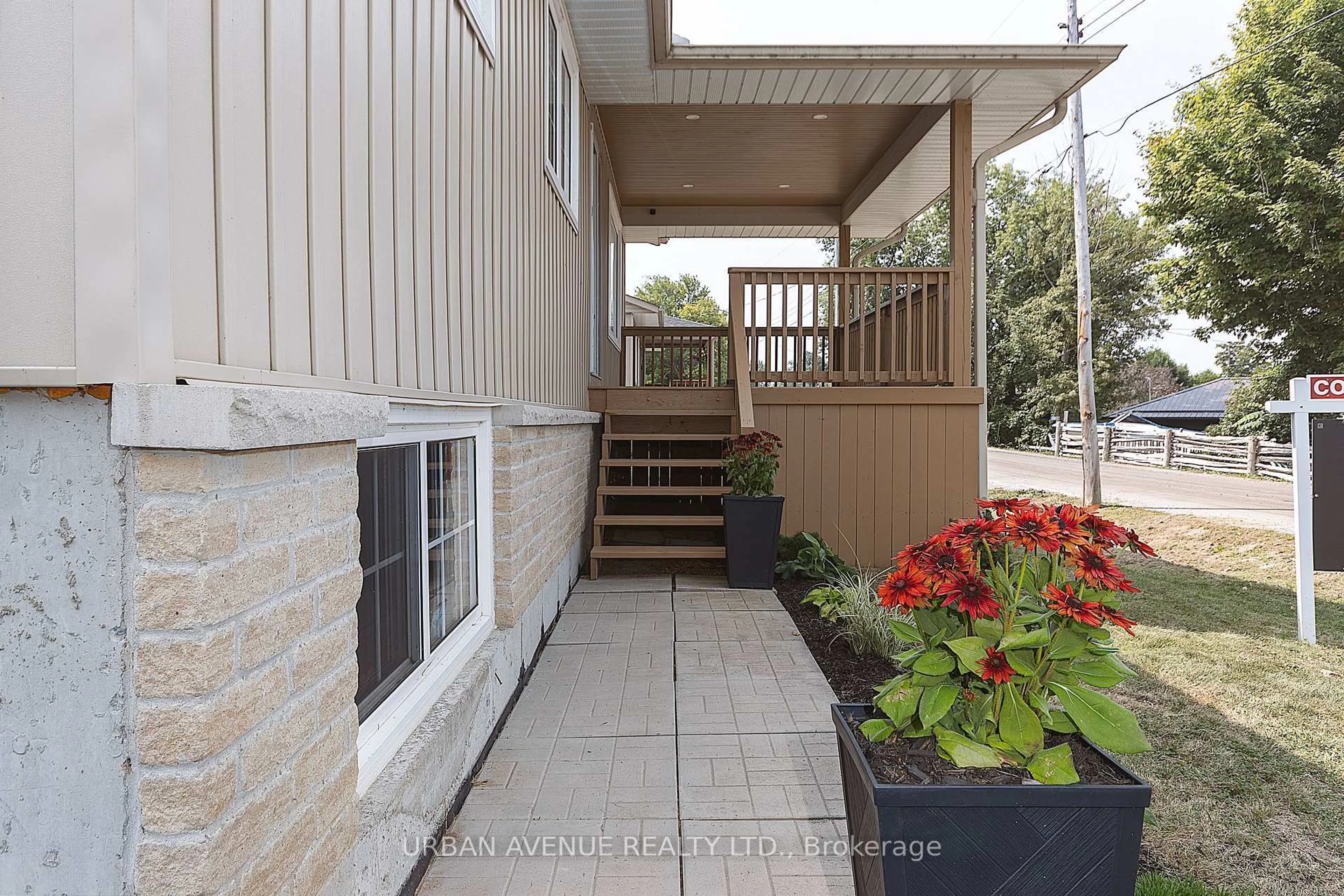 Patio, street for 509 VIEW LAKE Rd, Scugog Ontario L0B 1K0