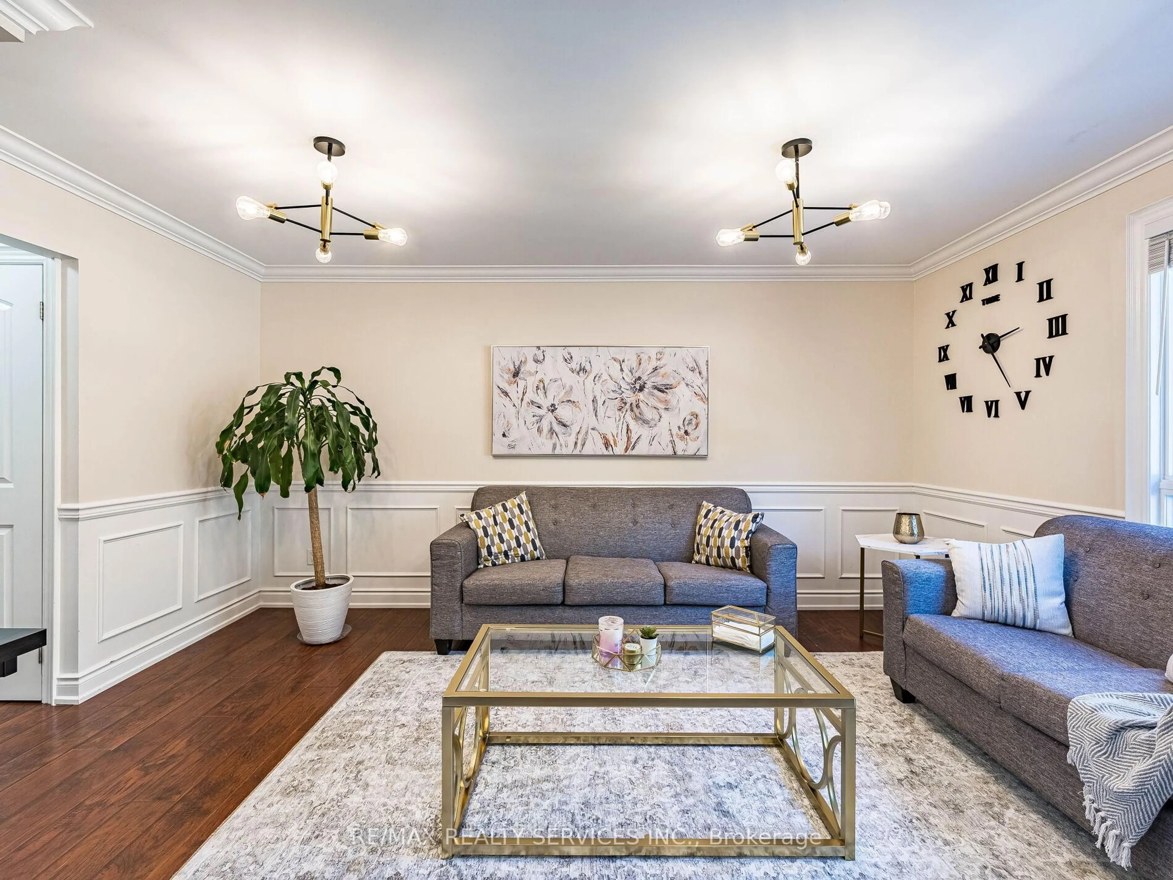 Living room with furniture, unknown for 312 Killarney Crt, Oshawa Ontario L1J 6C7