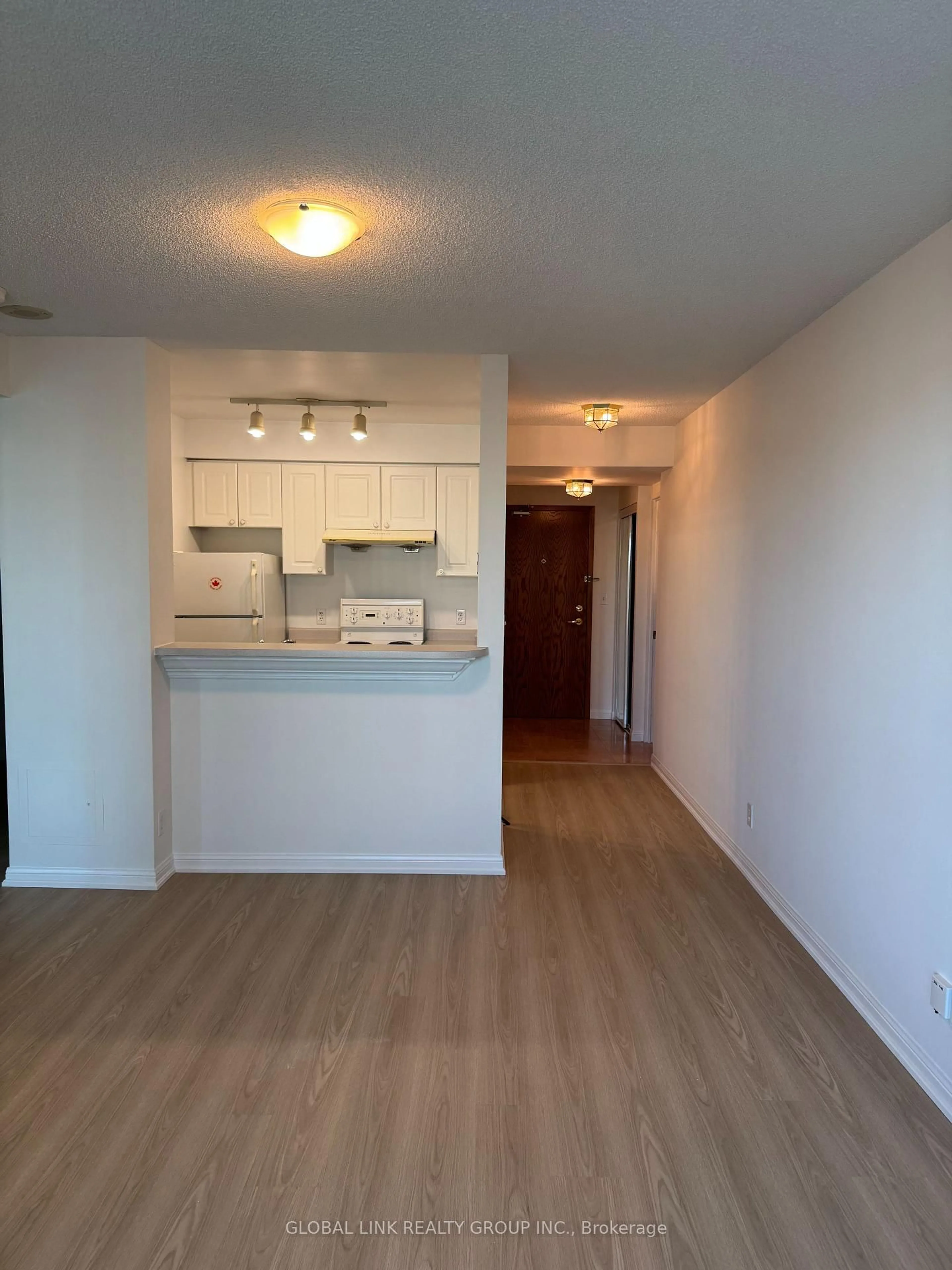 A pic of a room for 1 Lee Centre Dr #315, Toronto Ontario M1H 3J2