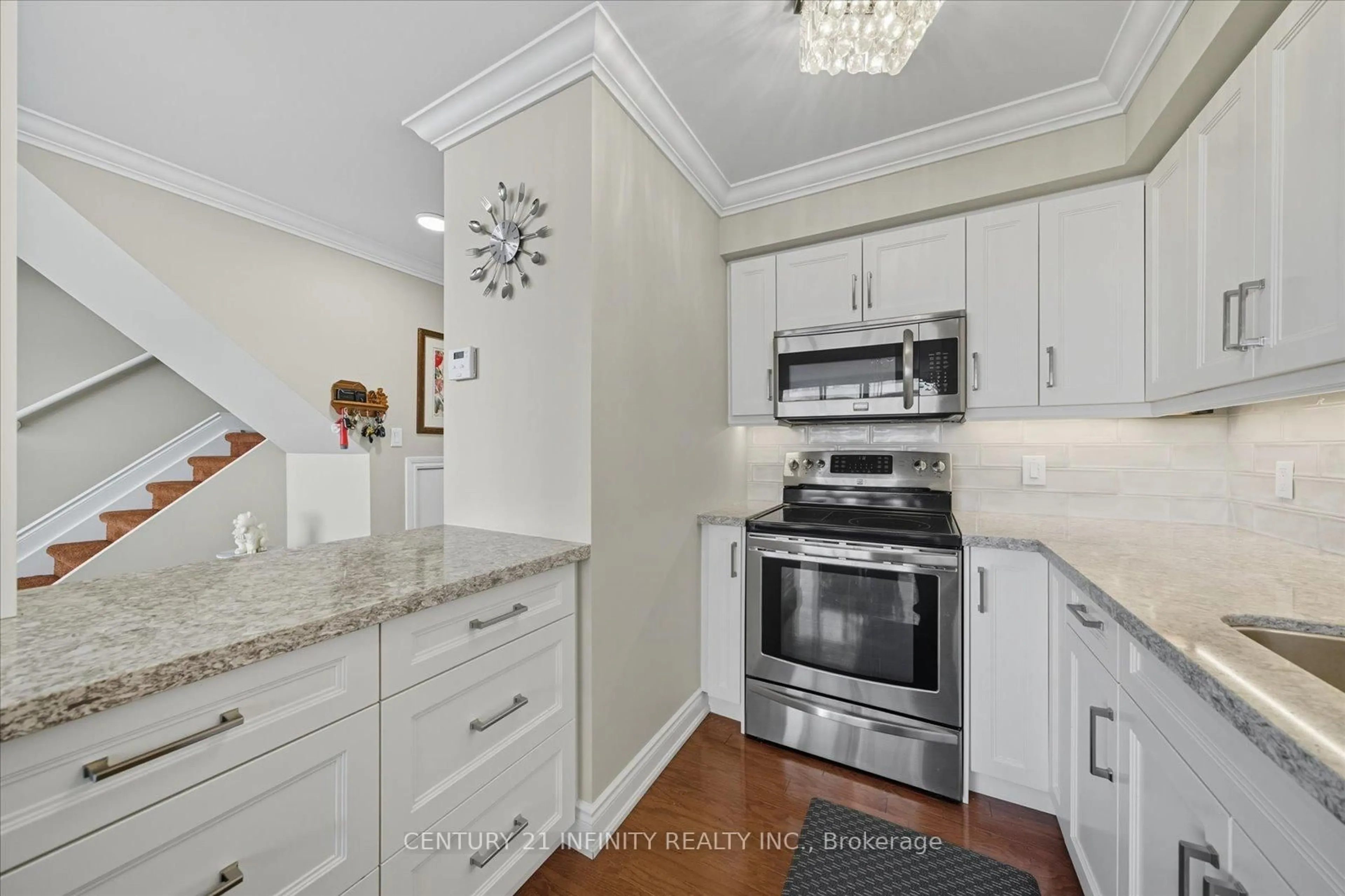 Open concept kitchen, ceramic/tile floor for 50 Richmond St #635, Oshawa Ontario L1G 7C7