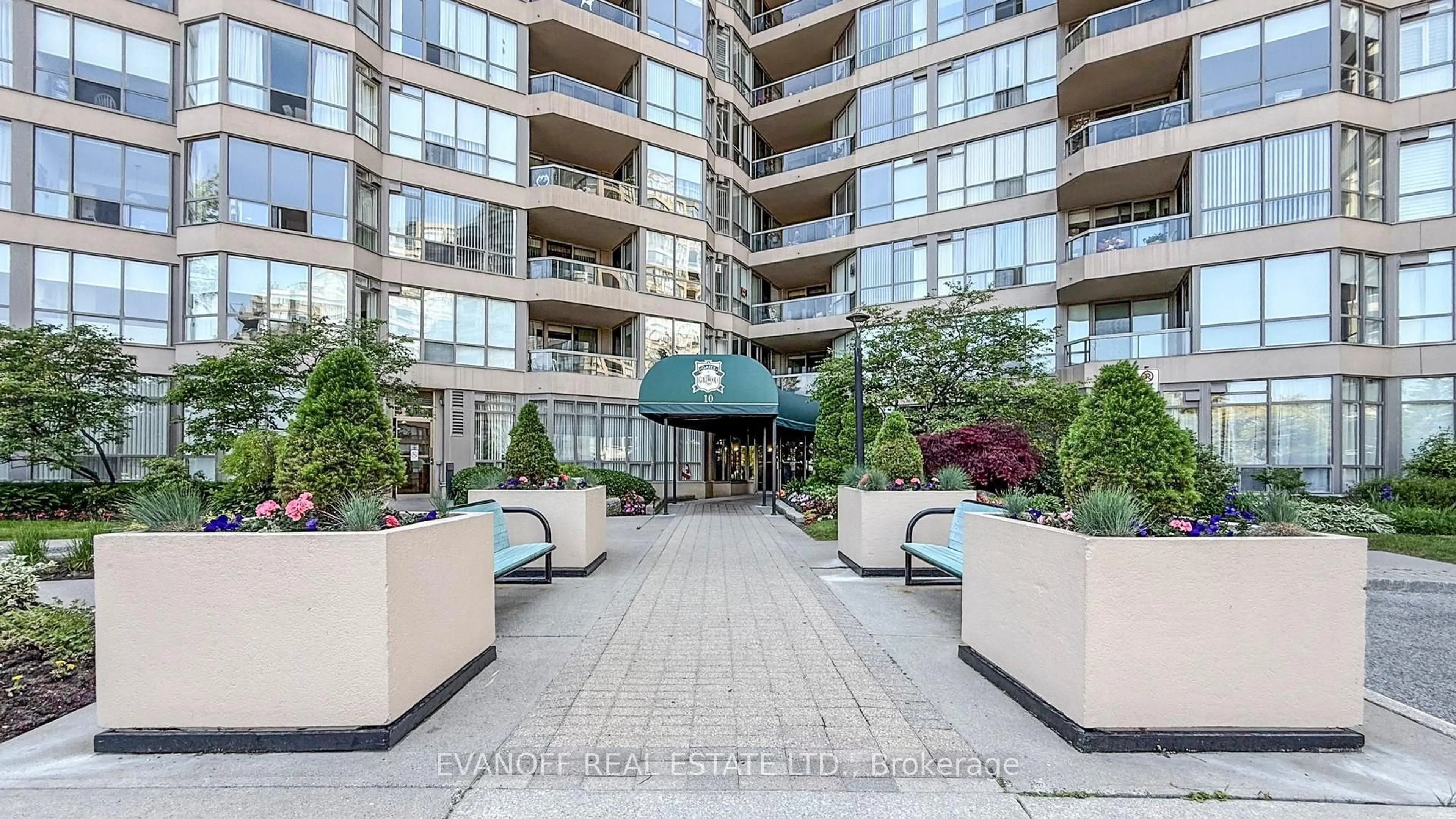 Patio, unknown for 20 Guildwood Pkwy #PH 10, Toronto Ontario M1E 5B6