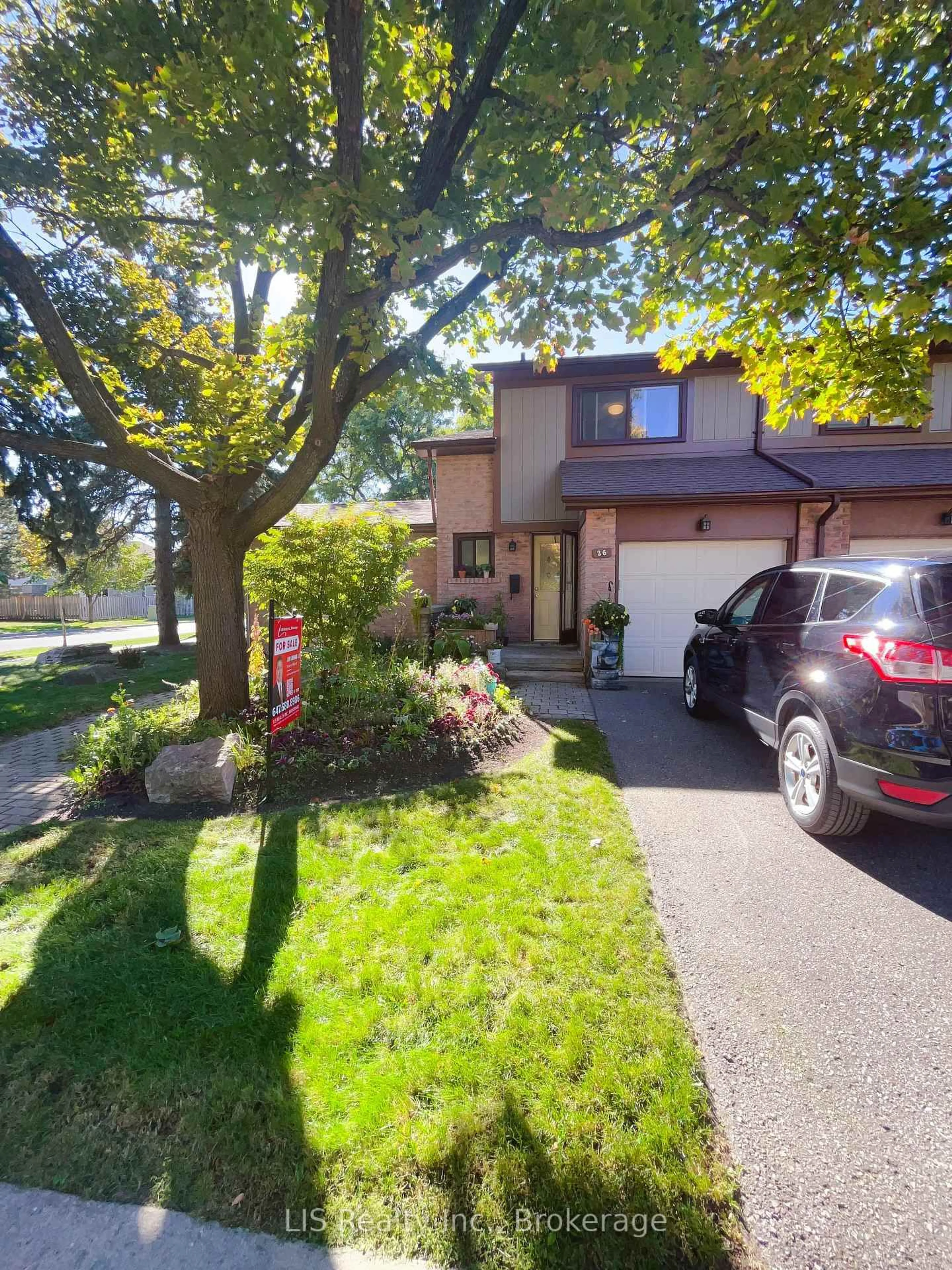 A pic from outside/outdoor area/front of a property/back of a property/a pic from drone, street for 24 Fundy Bay Blvd #26, Toronto Ontario M1W 3A4