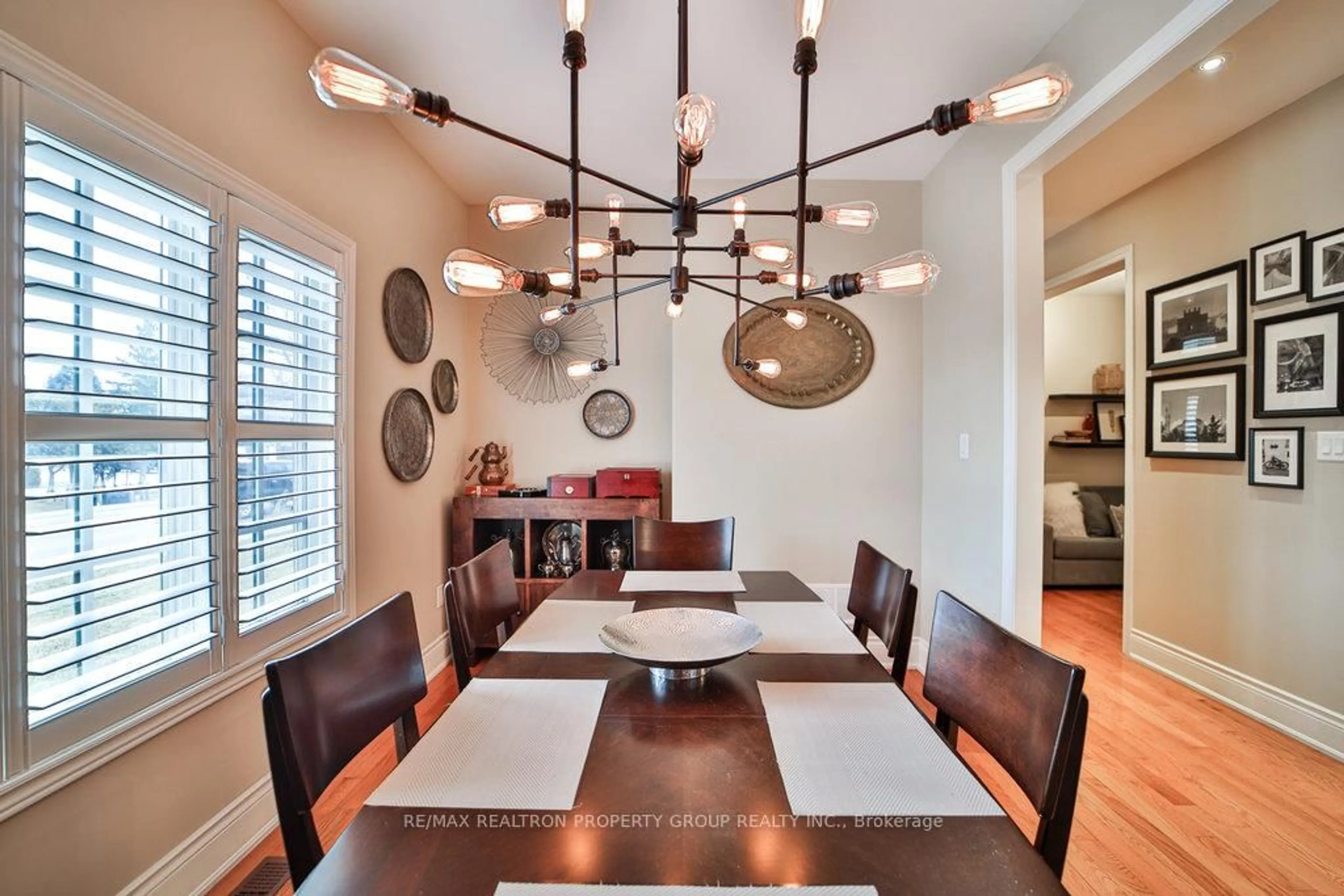 Dining room, unknown for 168 Twyn Rivers Dr, Pickering Ontario L1V 1E2