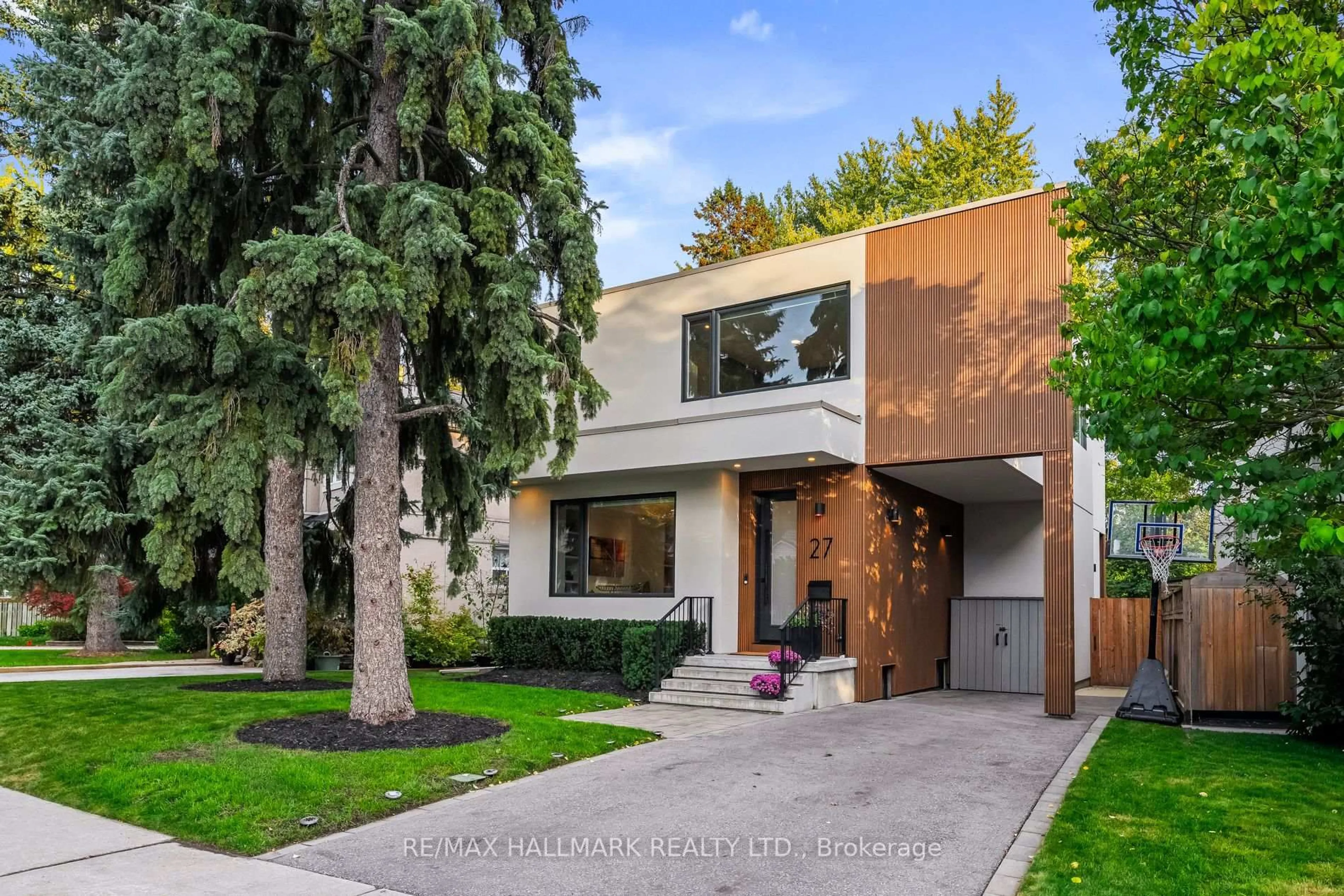 Home with brick exterior material, street for 27 Glencrest Blvd, Toronto Ontario M4B 1L2