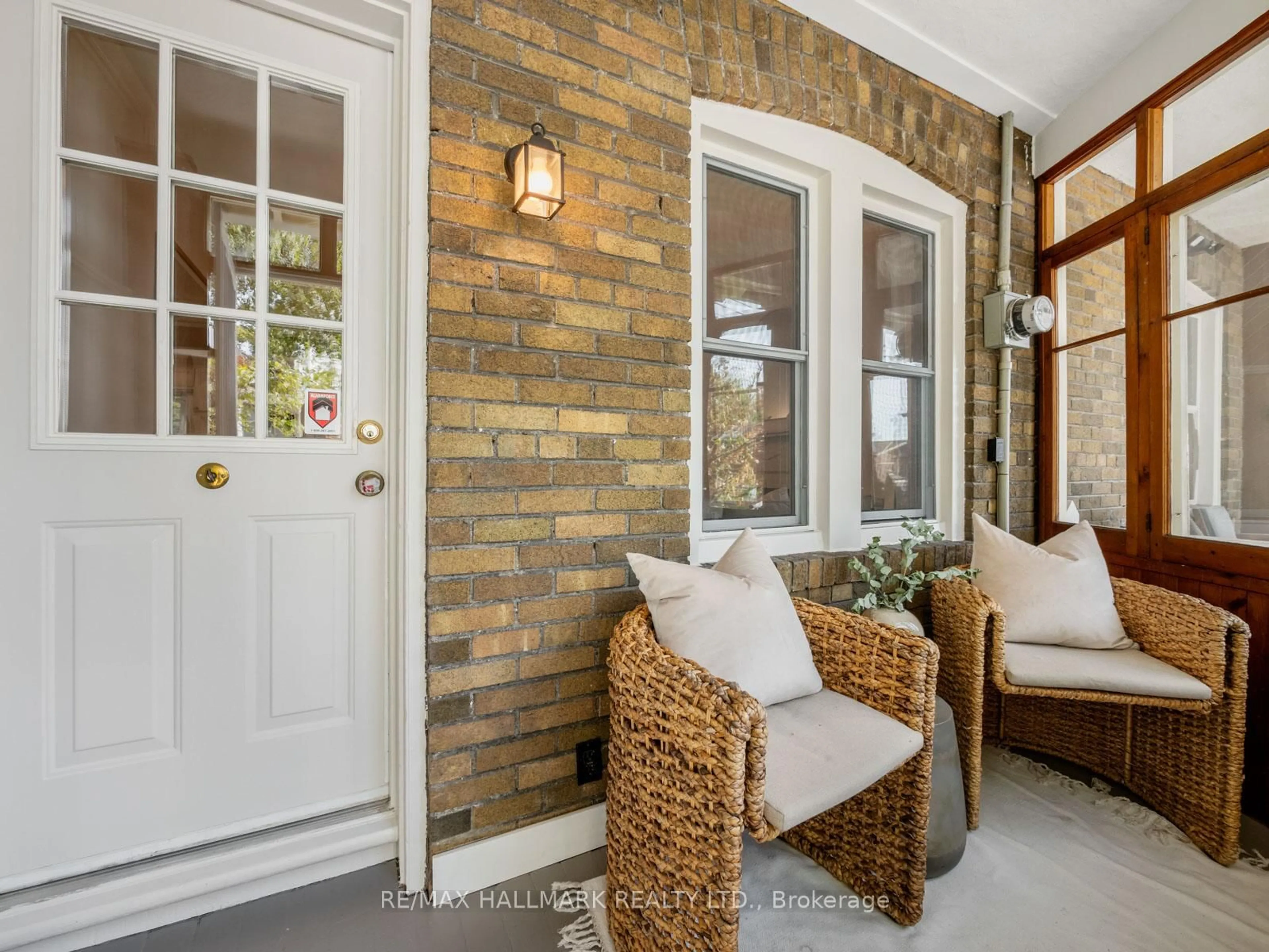 Indoor entryway for 193 Wheeler Ave, Toronto Ontario M4L 3V5