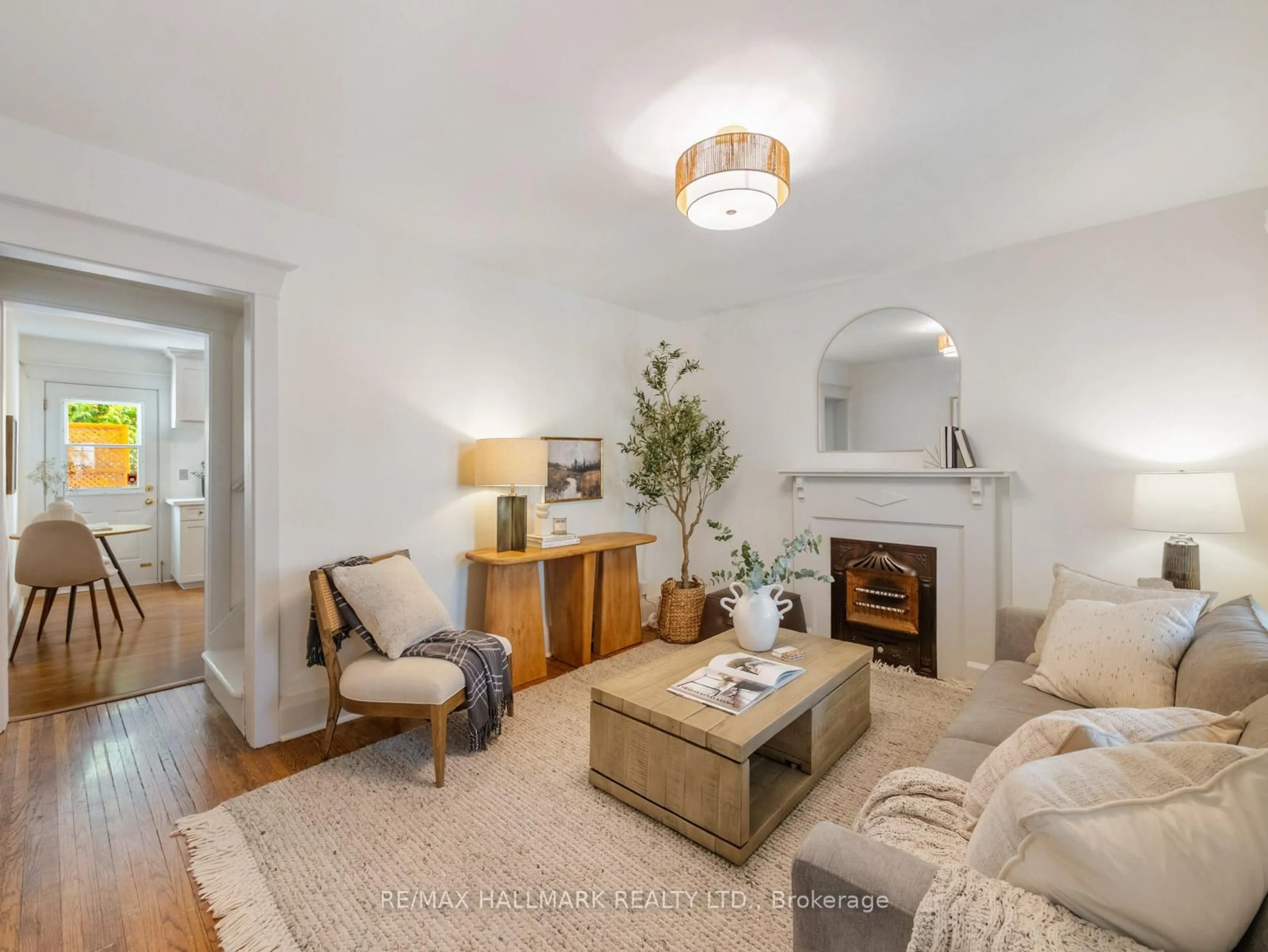 Living room with furniture, unknown for 193 Wheeler Ave, Toronto Ontario M4L 3V5