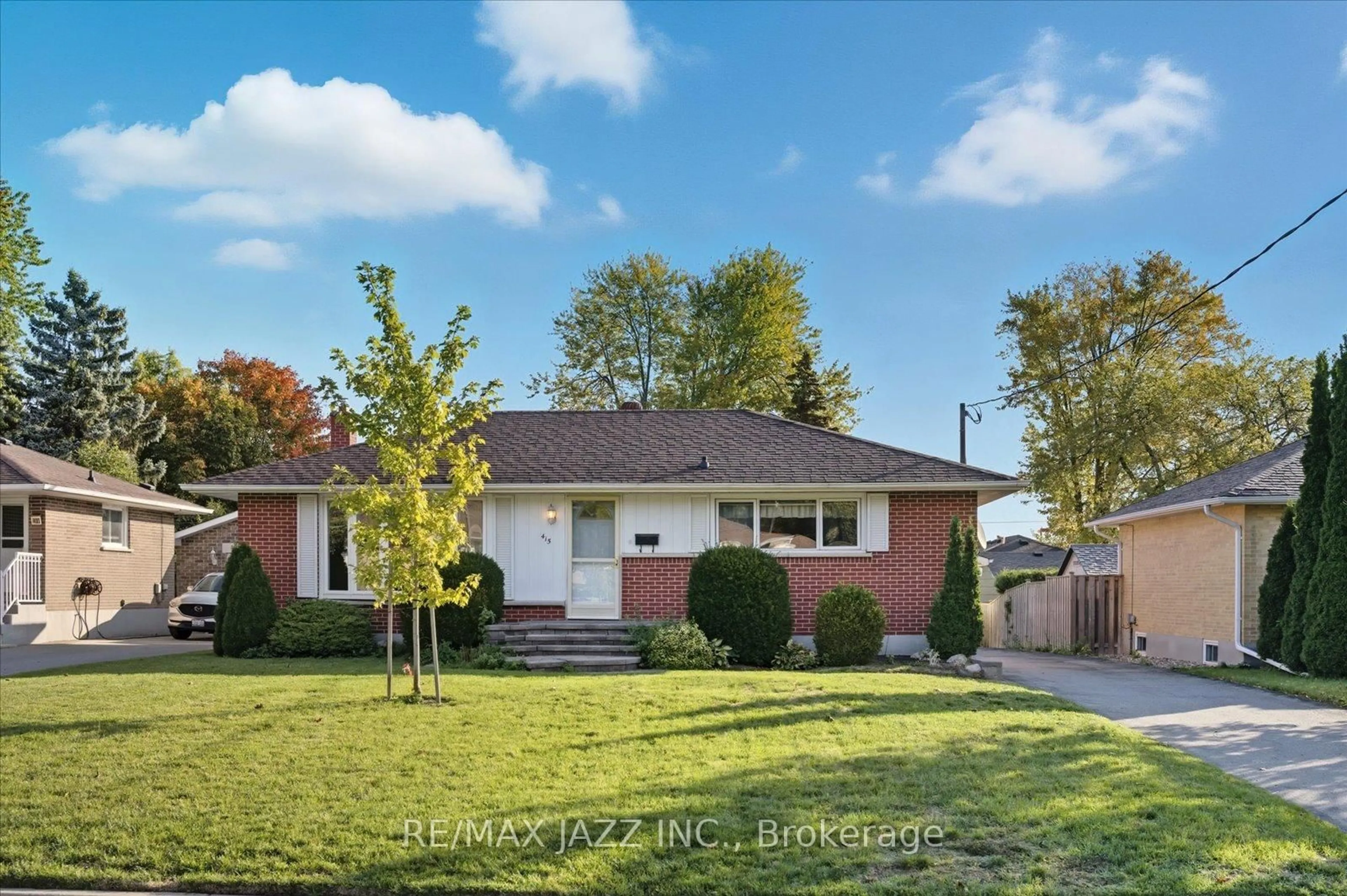 Home with brick exterior material, street for 415 Fairlawn St, Oshawa Ontario L1J 4R5