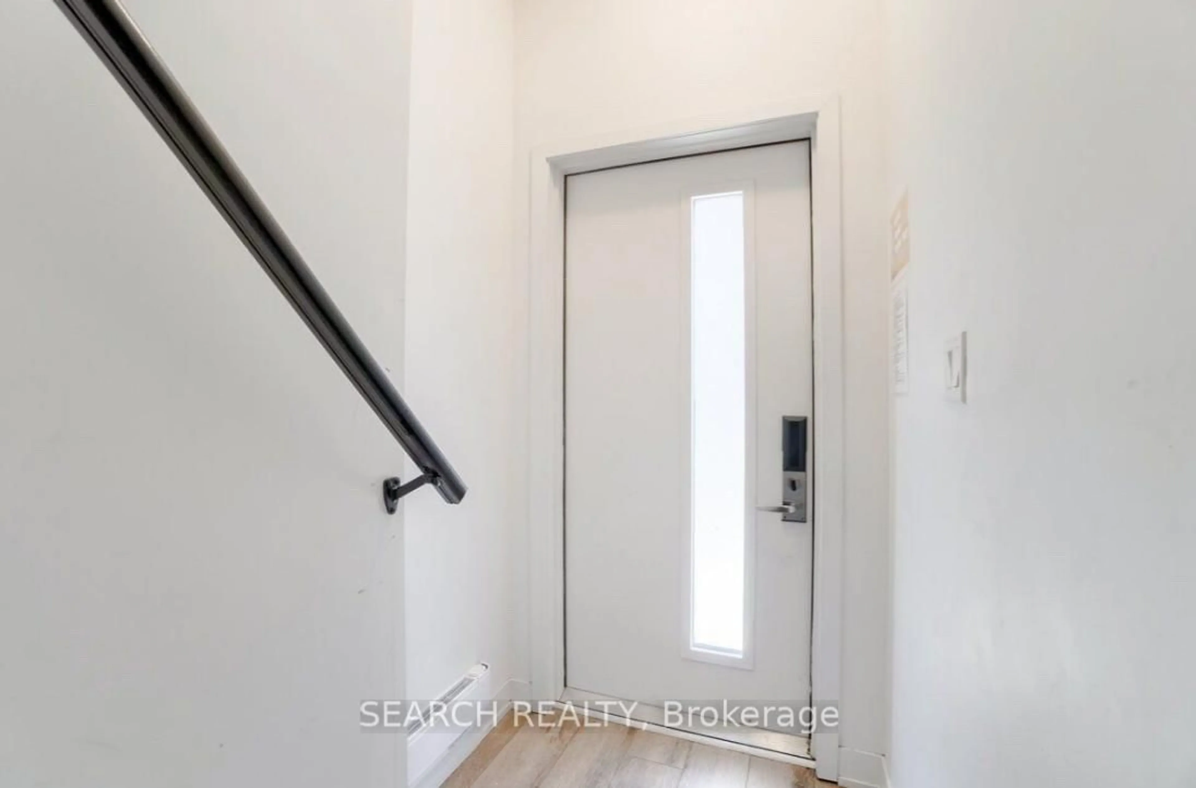 Indoor entryway for 1740 Simcoe St #52, Oshawa Ontario L1G 4S1