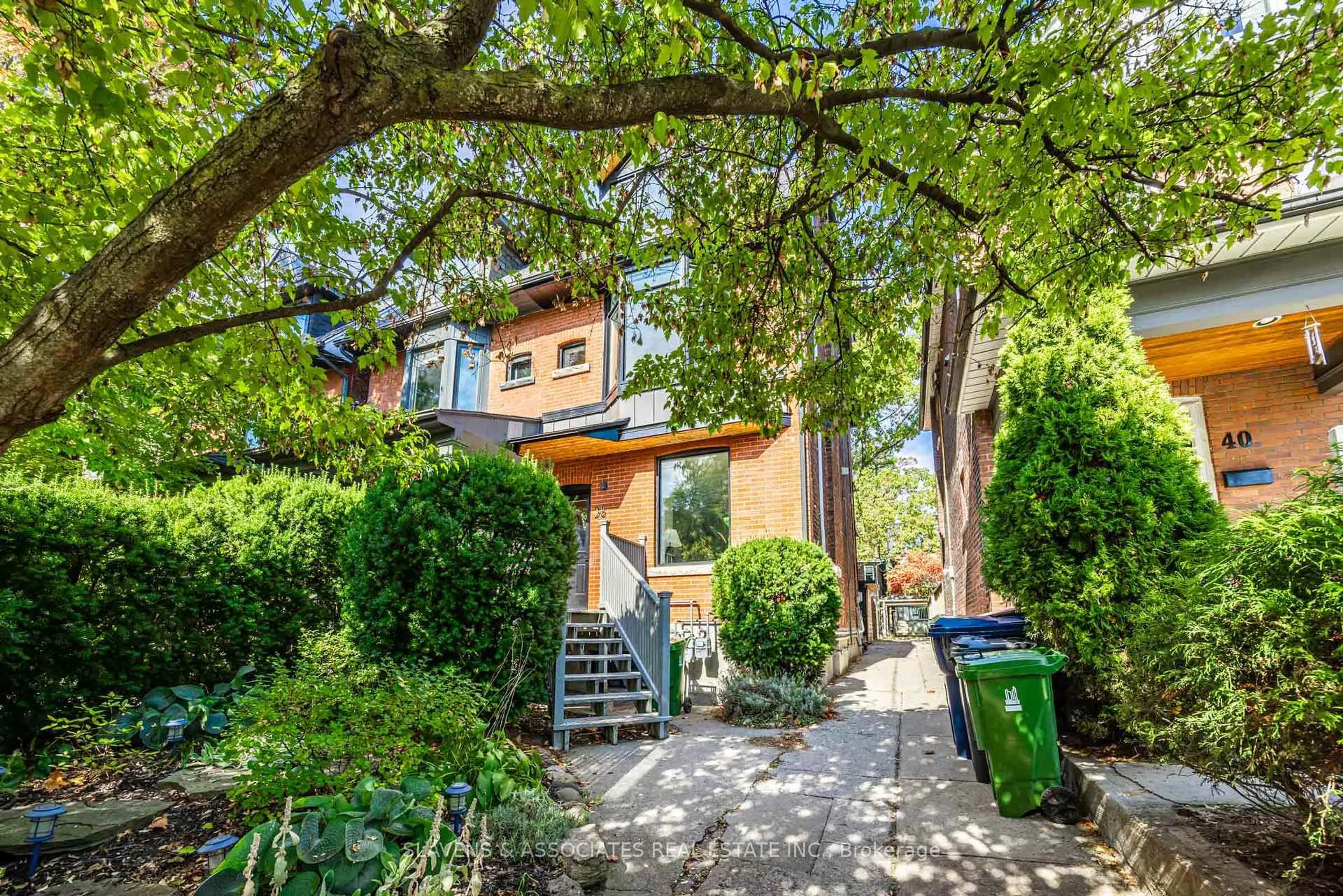 Unknown for 38 Wroxeter Ave, Toronto Ontario M4K 1J6