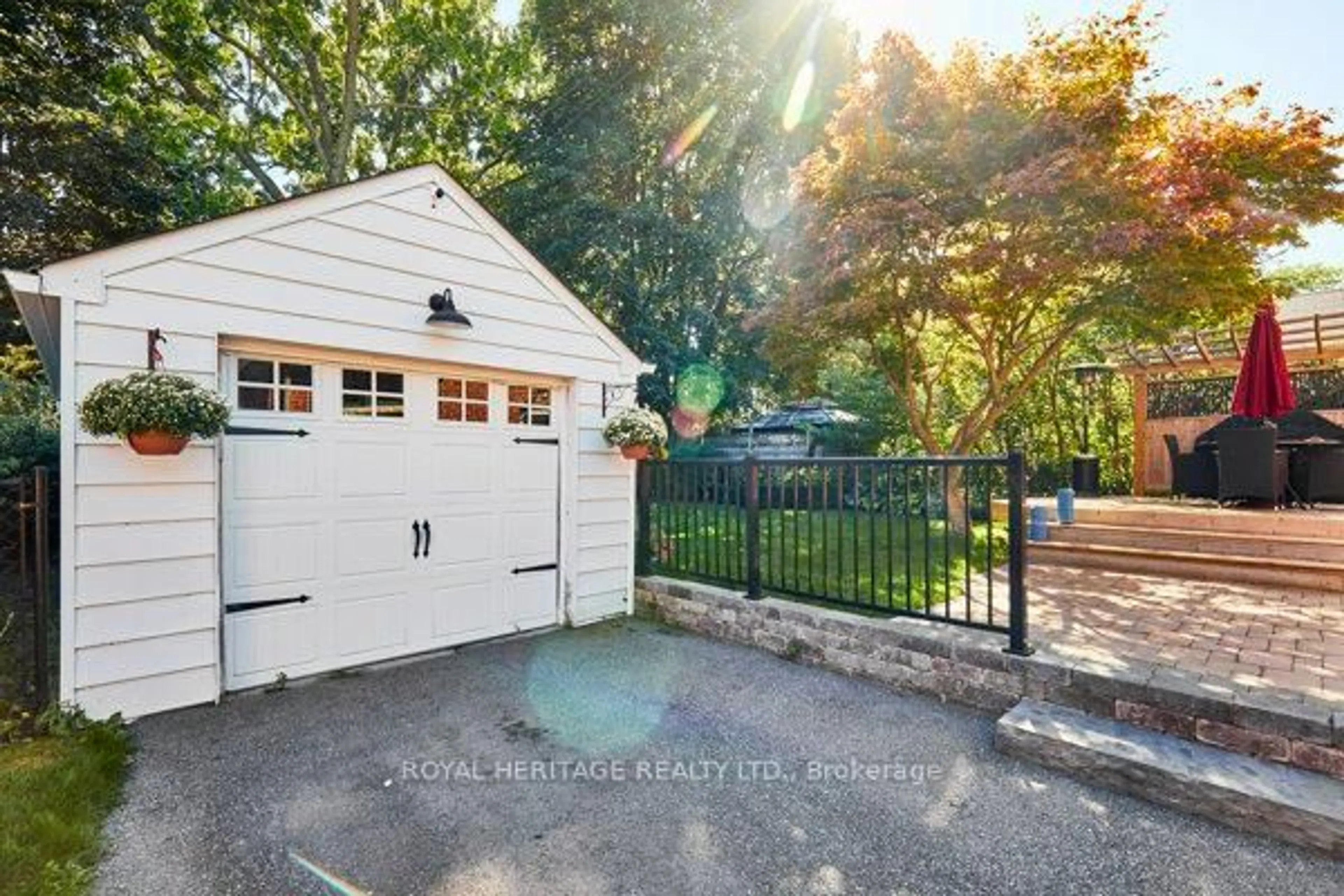 Indoor garage for 35 Glen Muir Dr, Toronto Ontario M1M 2C6