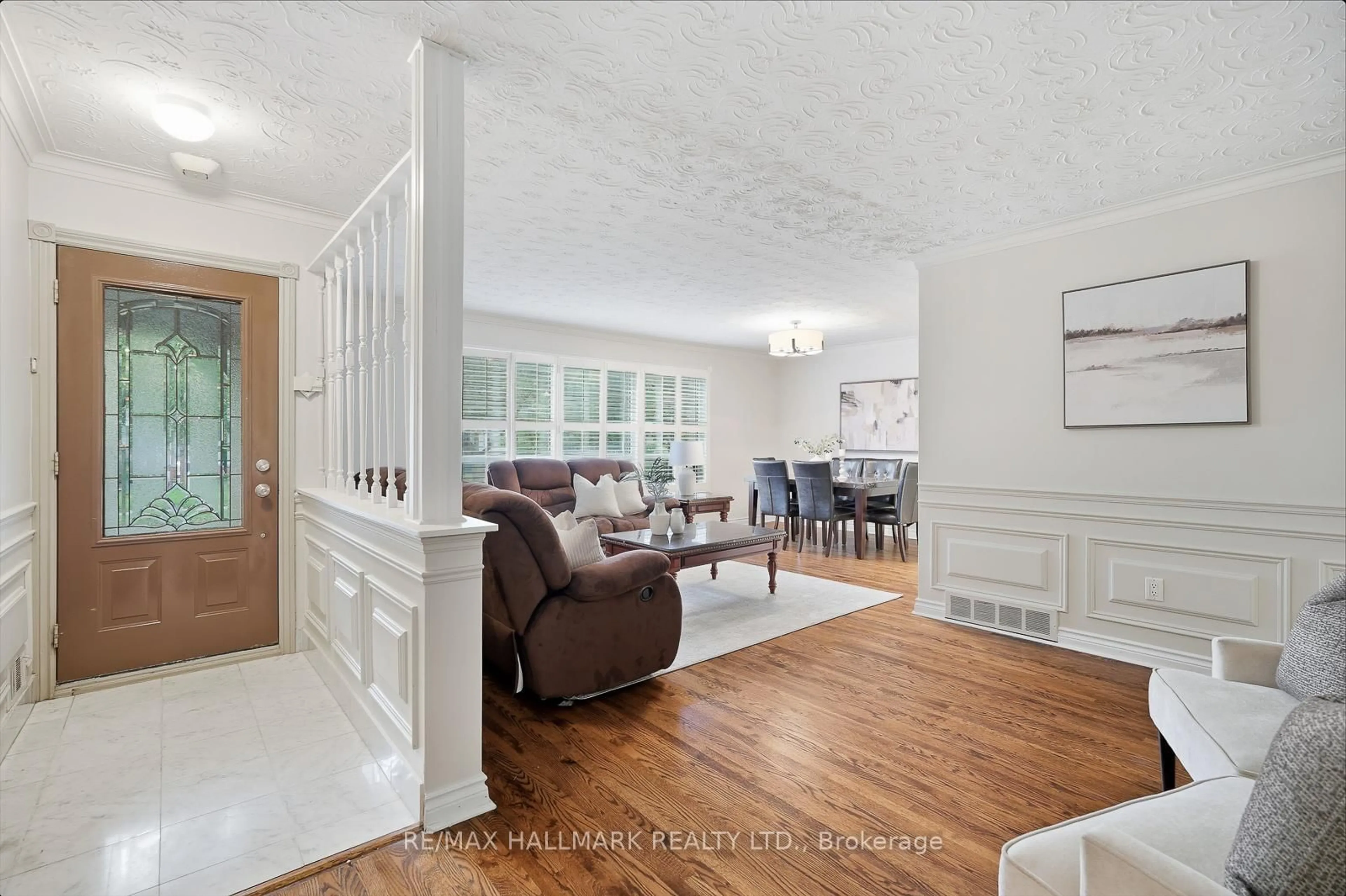 Unknown for 257 Chine Dr, Toronto Ontario M1M 2L4