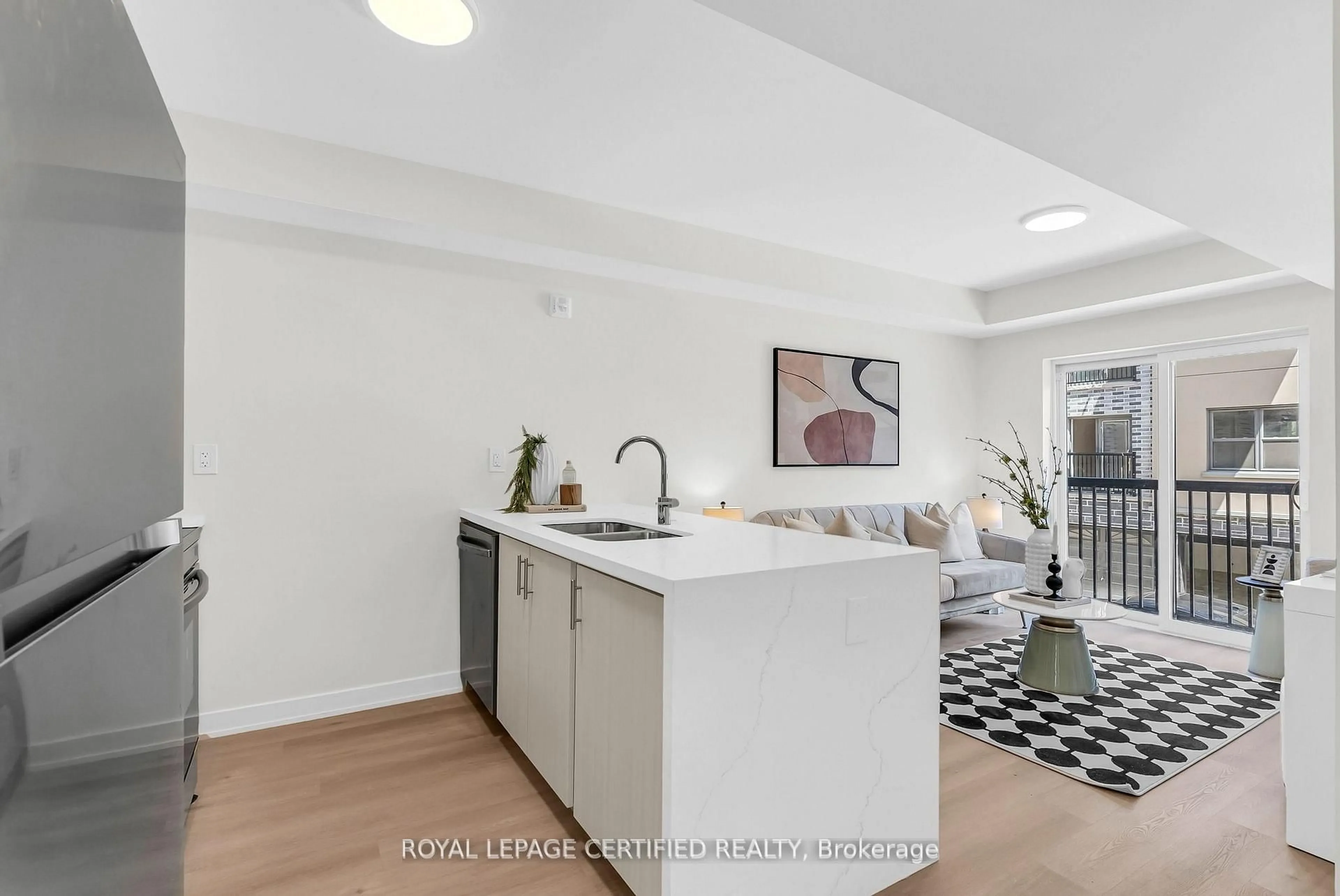 Open concept kitchen, unknown for 400 Mary St #38, Whitby Ontario L1N 2P8