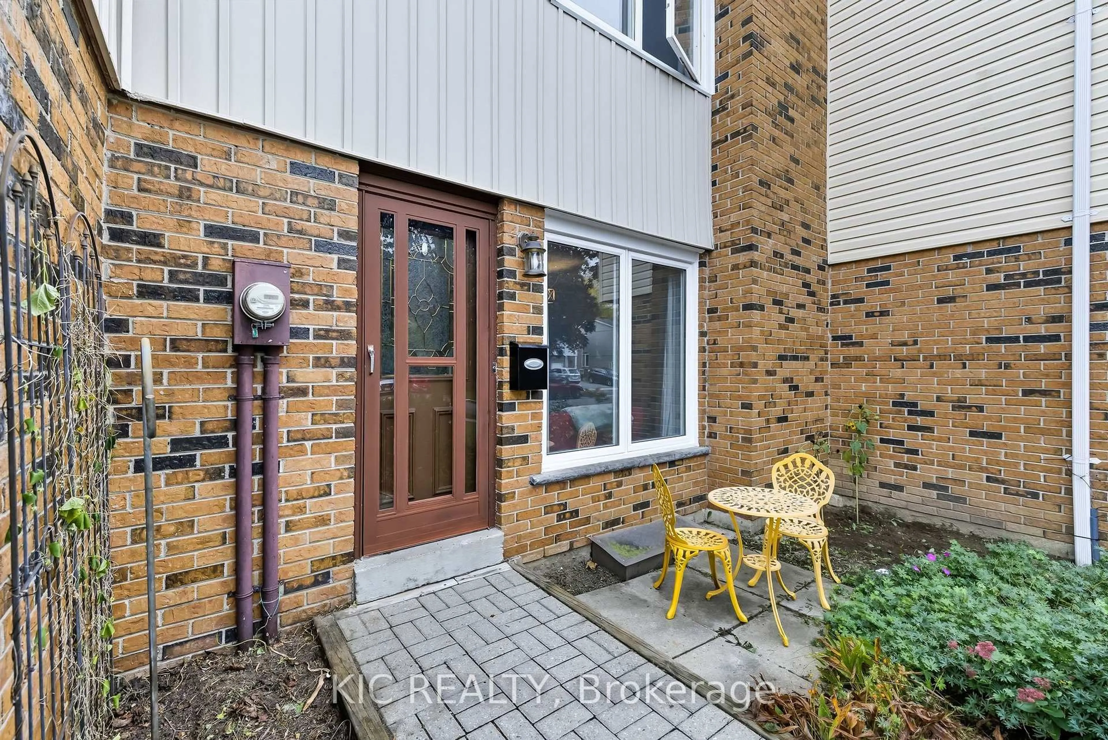 Unknown for 1795 Listowell Cres, Pickering Ontario L1V 2Y2