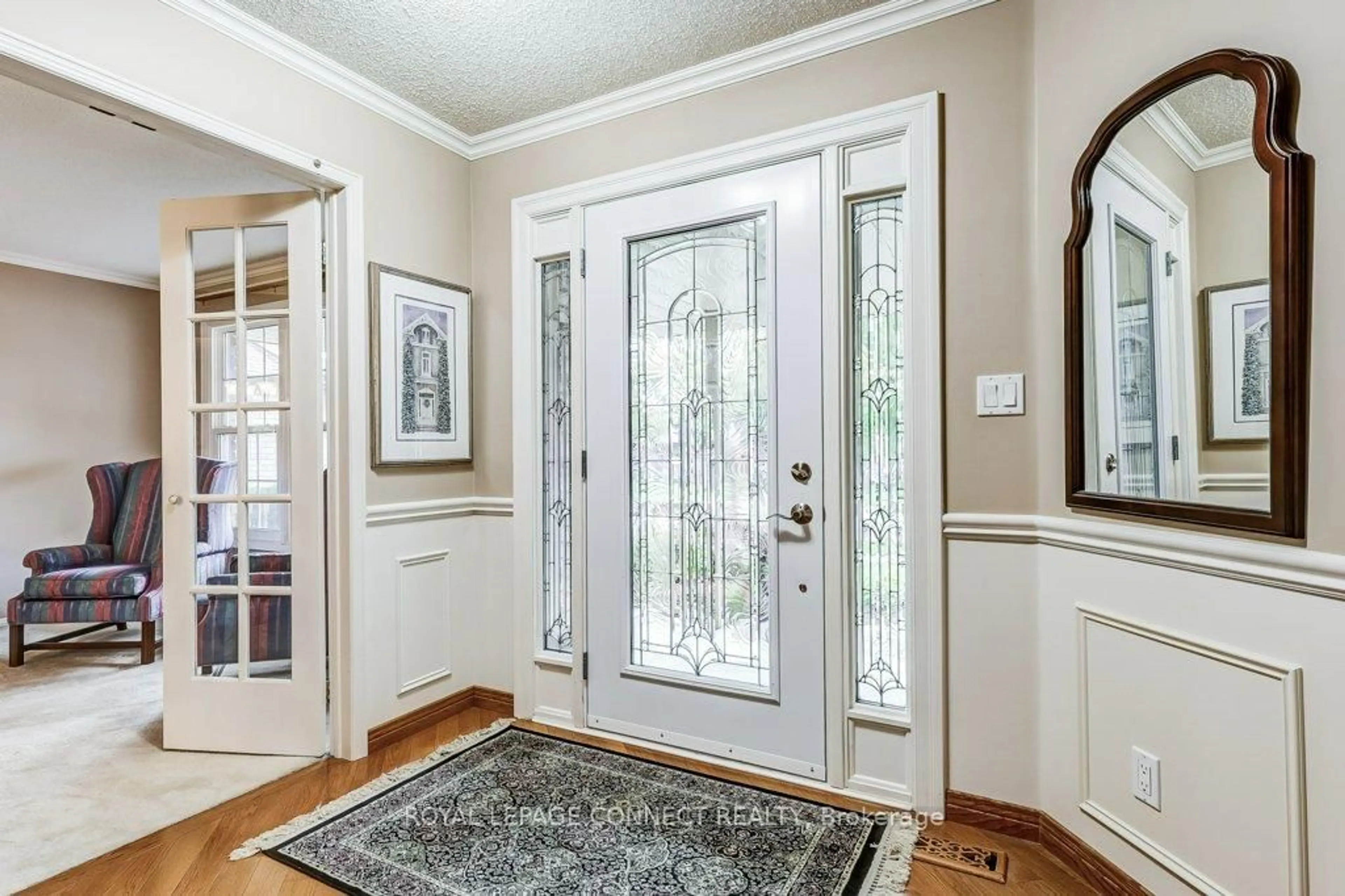 Indoor entryway for 761 Sundance Circ, Oshawa Ontario L1J 8B8