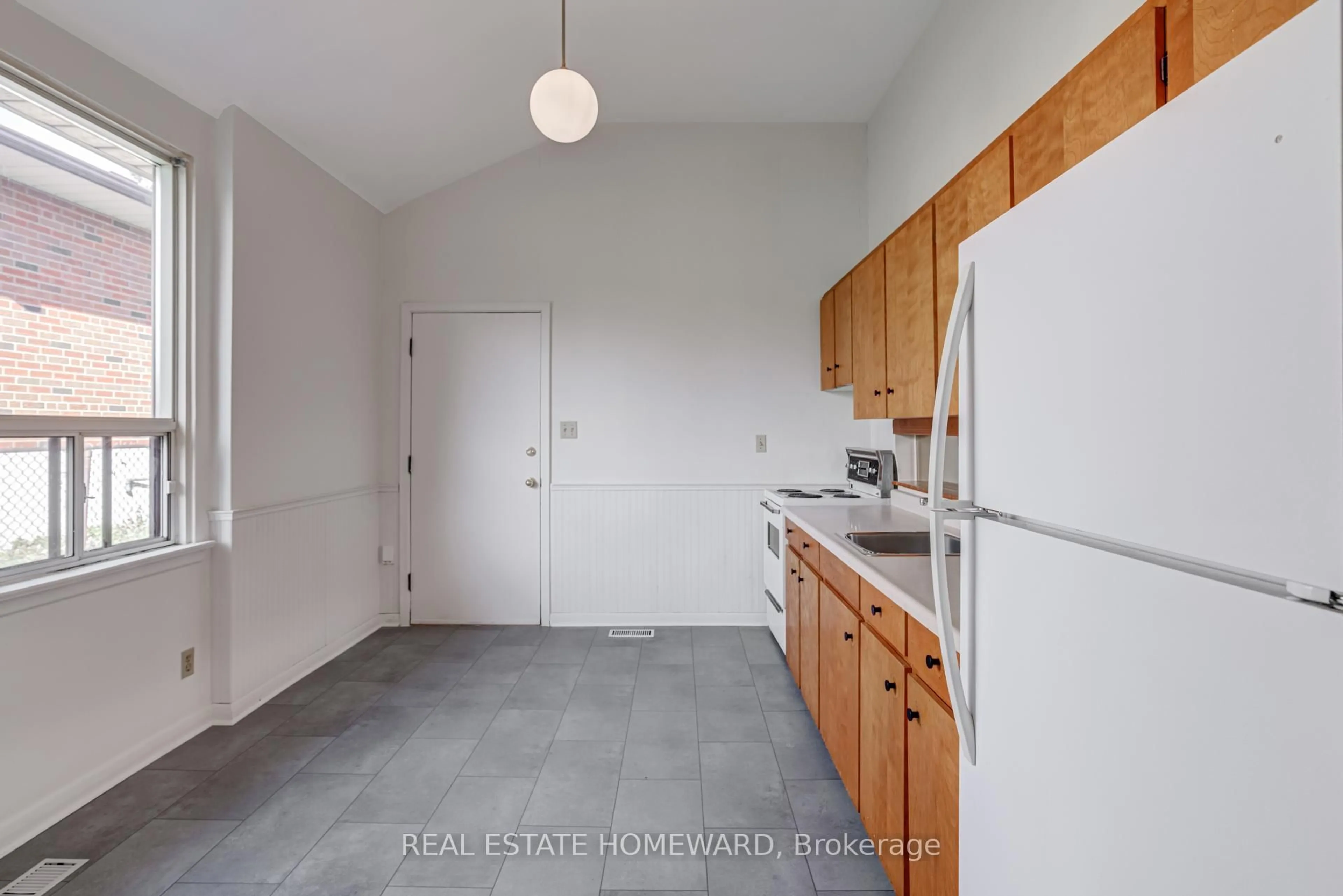 Standard kitchen, unknown for 80 Wantanopa Cres, Toronto Ontario M1H 2B4