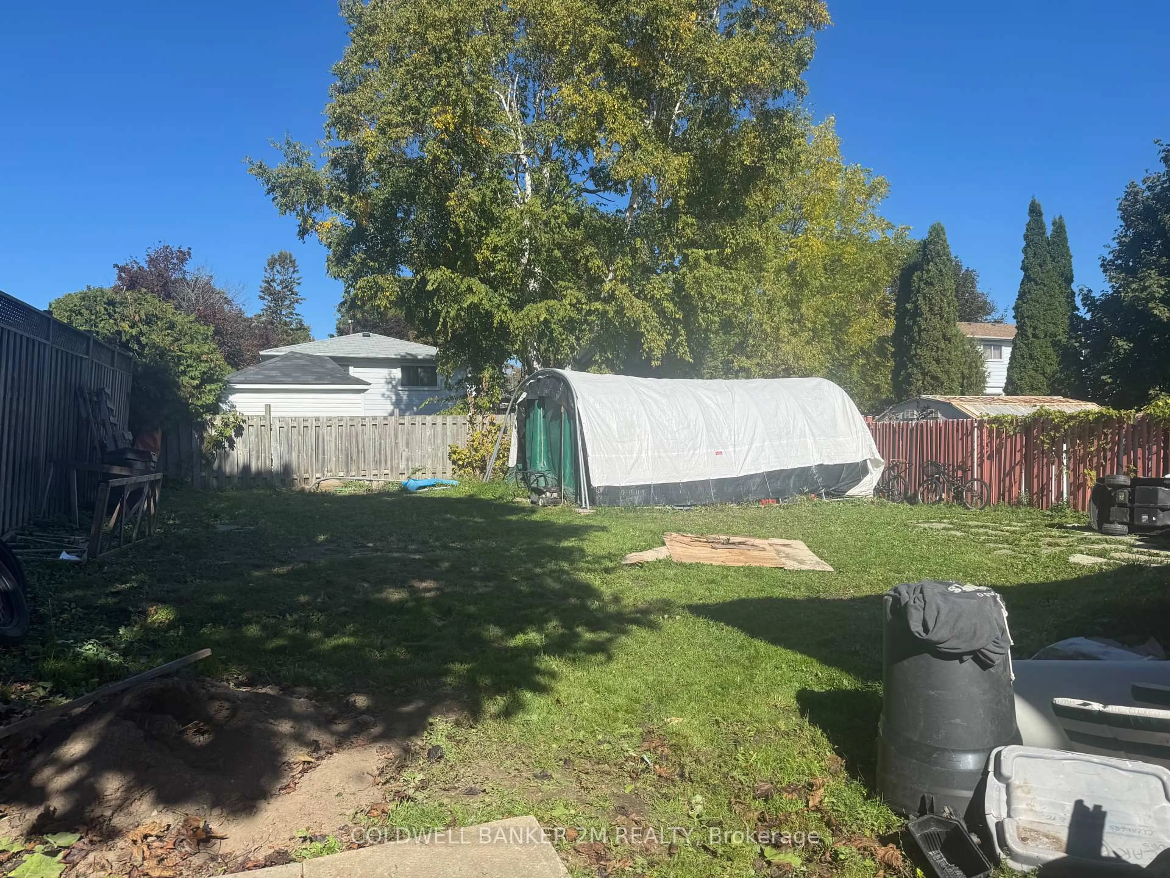Shed for 2 Summerfield Crt, Clarington Ontario L1C 2E7