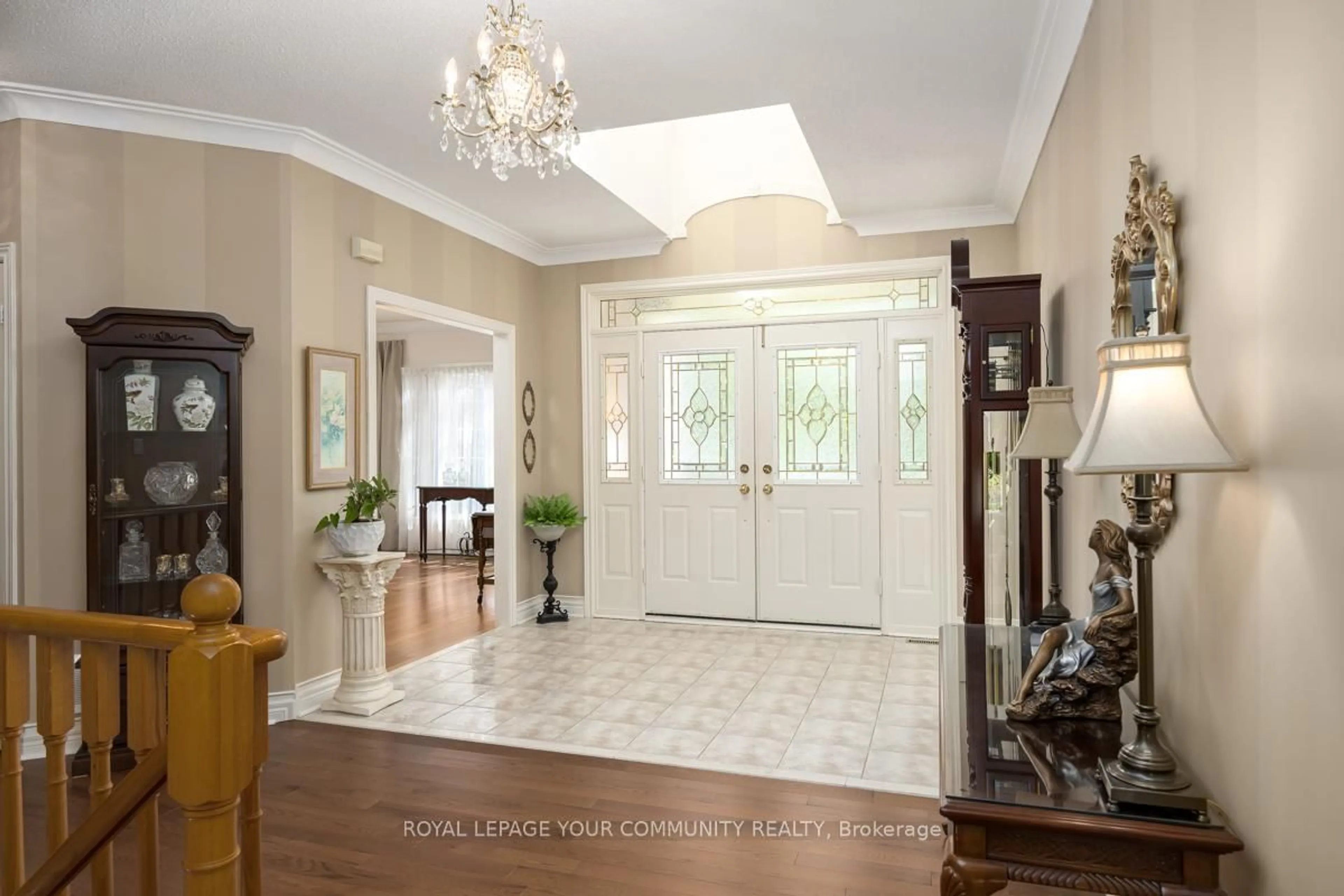 Indoor foyer for 58 Brimwood Crt, Pickering Ontario L1V 6L1