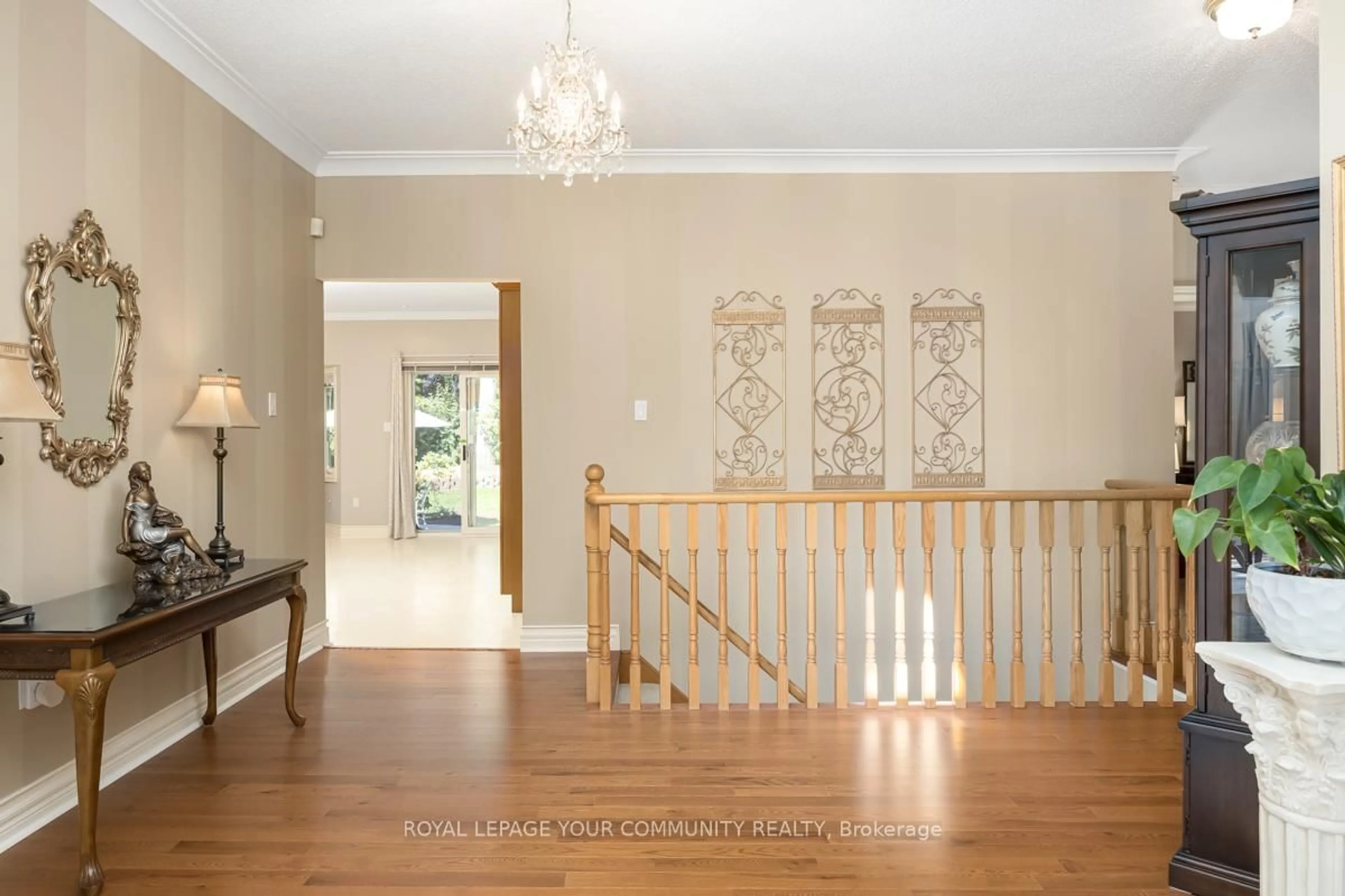 Indoor foyer for 58 Brimwood Crt, Pickering Ontario L1V 6L1