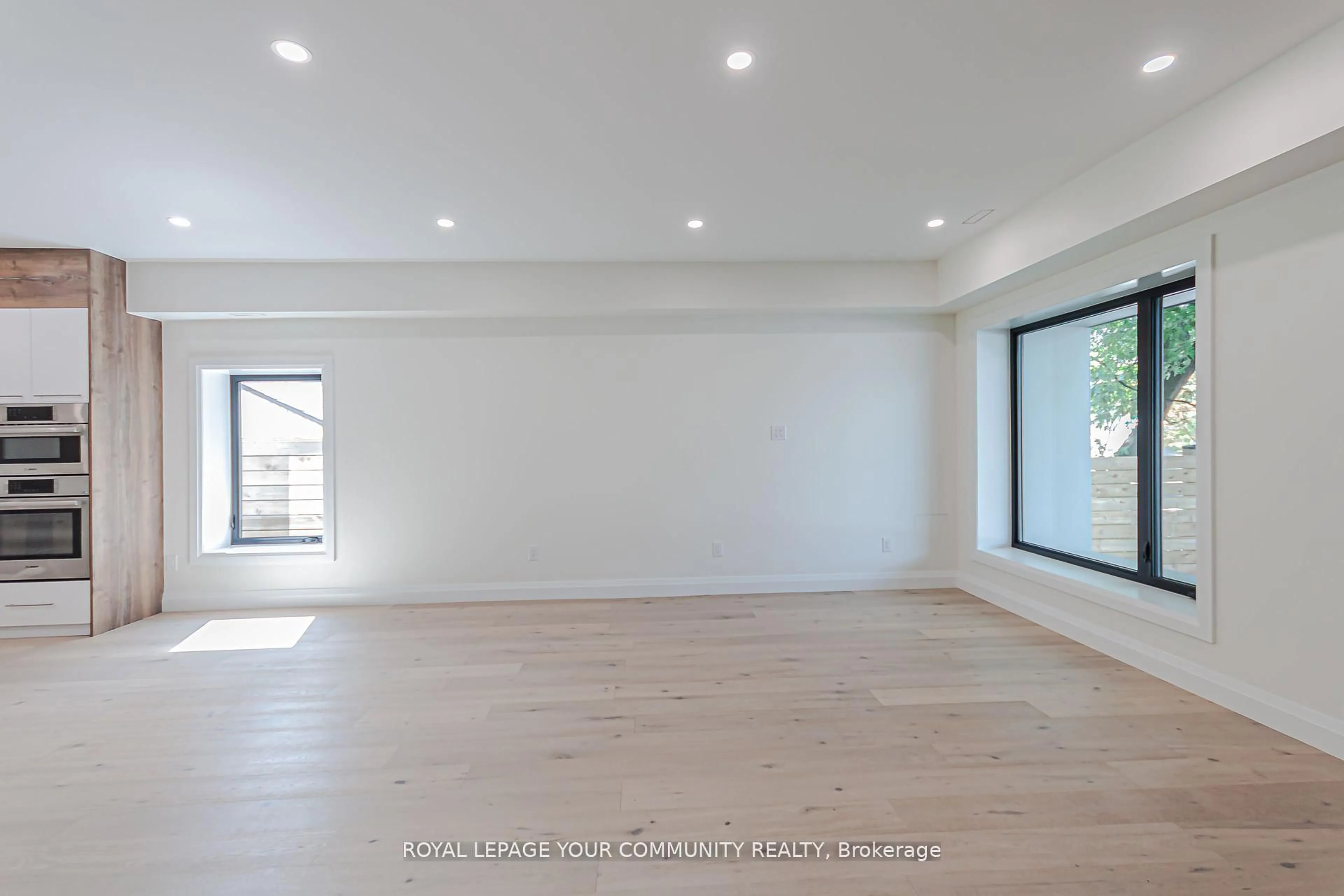 A pic of a room for 89 Gainsborough Rd, Toronto Ontario M4L 3C3