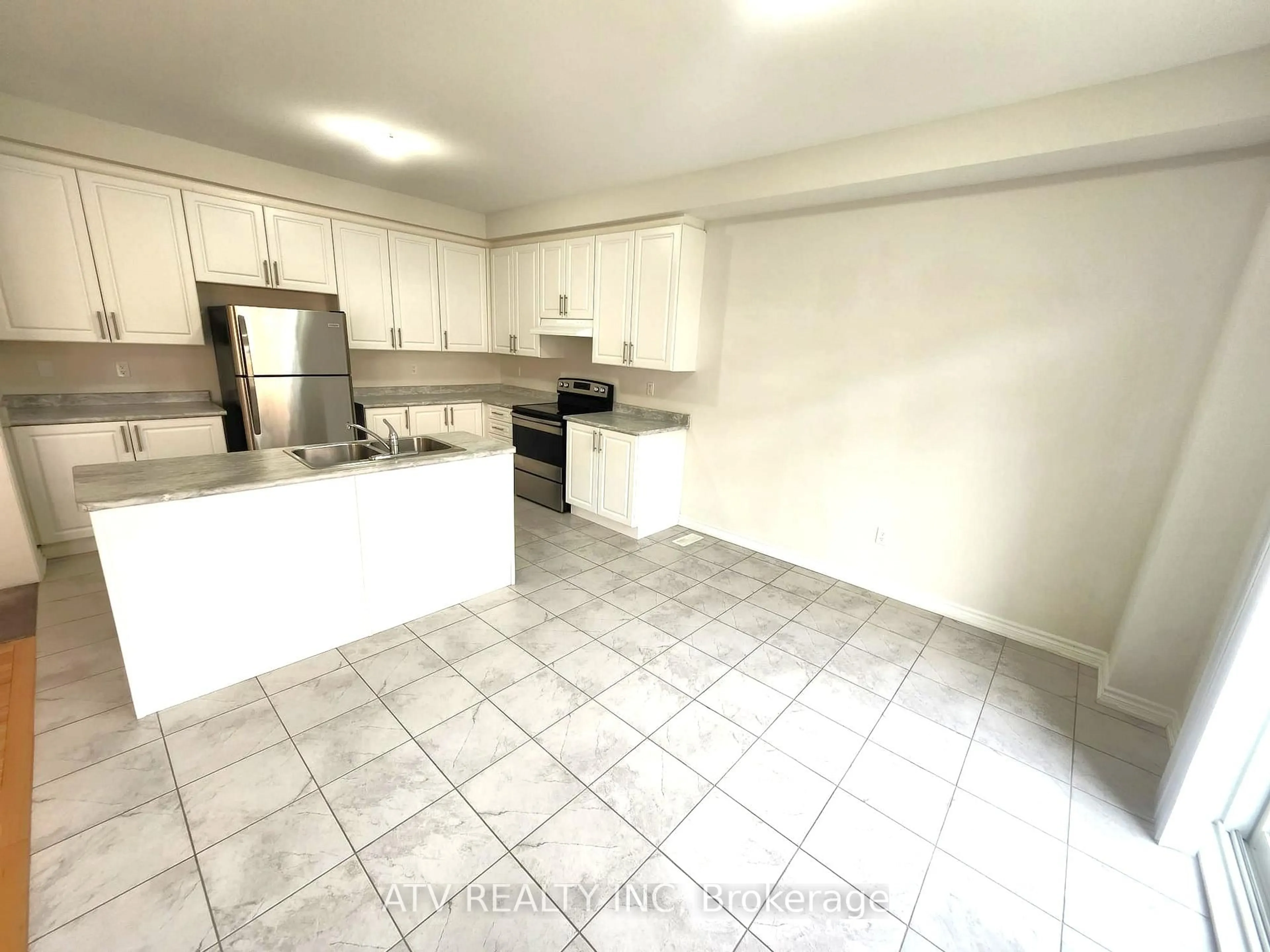 Standard kitchen, unknown for 1909 Don White Crt, Oshawa Ontario L1H 8L7