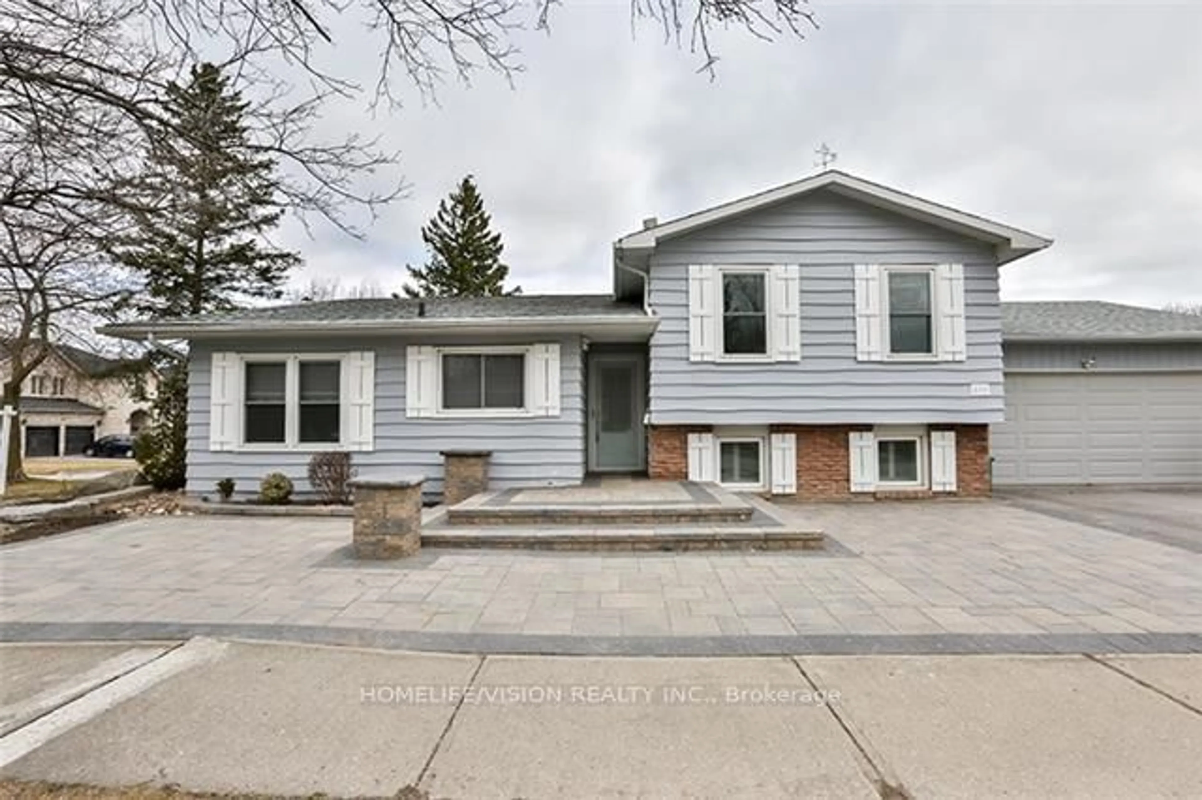 Home with vinyl exterior material, street for 819 Jacqueline Ave, Pickering Ontario L1V 3B2