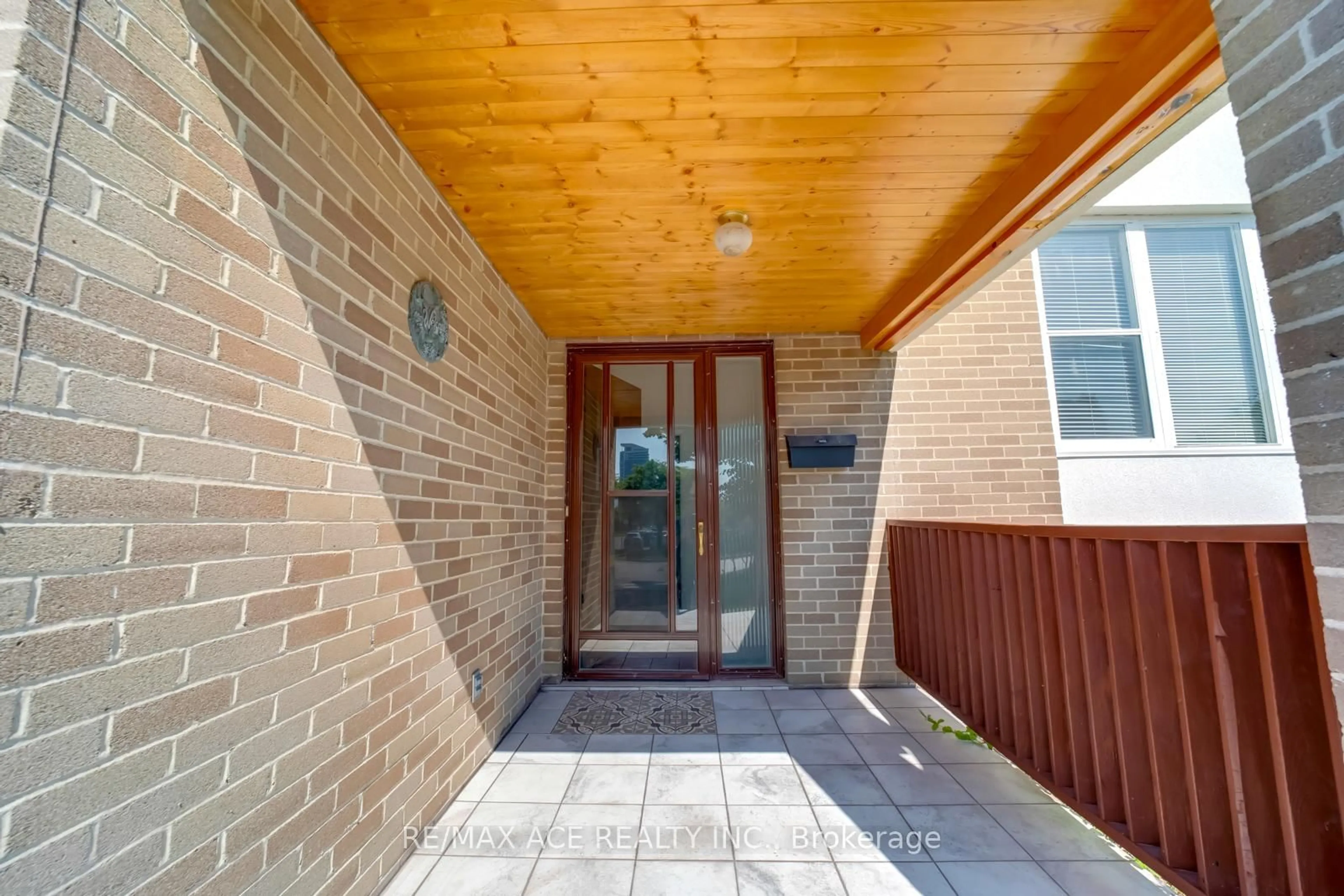 Unknown for 96 Invergordon Ave, Toronto Ontario M1S 2Z2