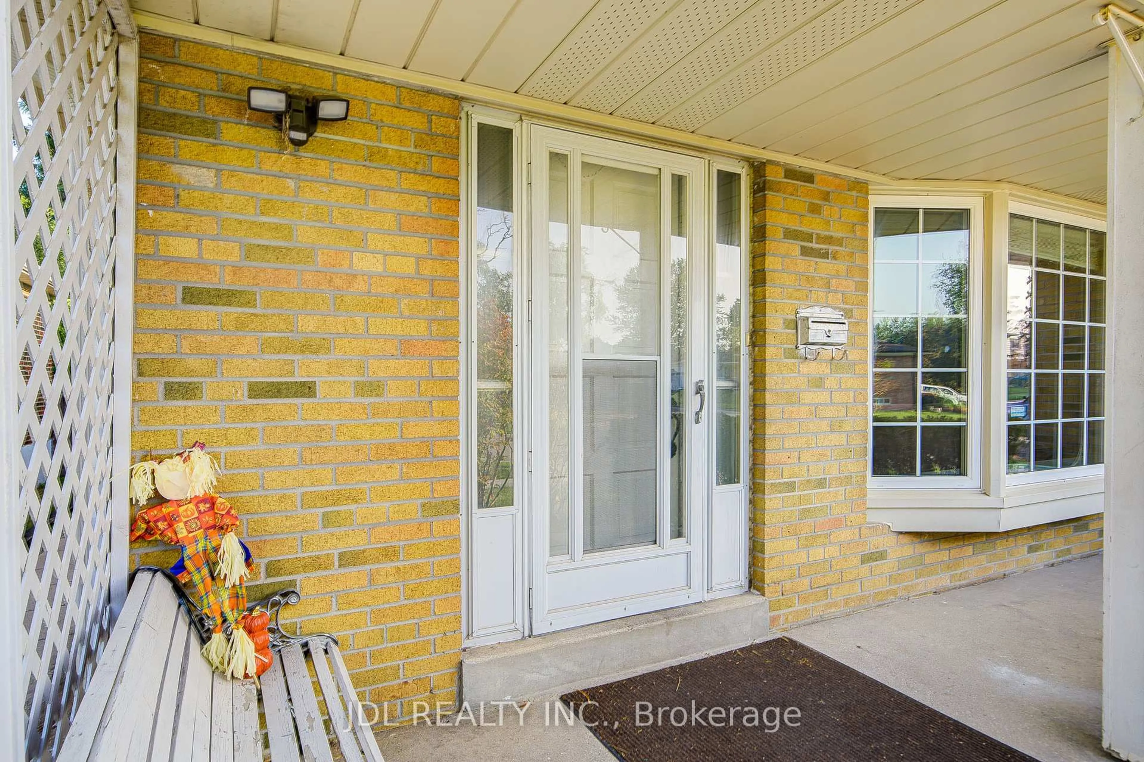 Indoor entryway for 6 Norhead Ave, Toronto Ontario M1S 2X6