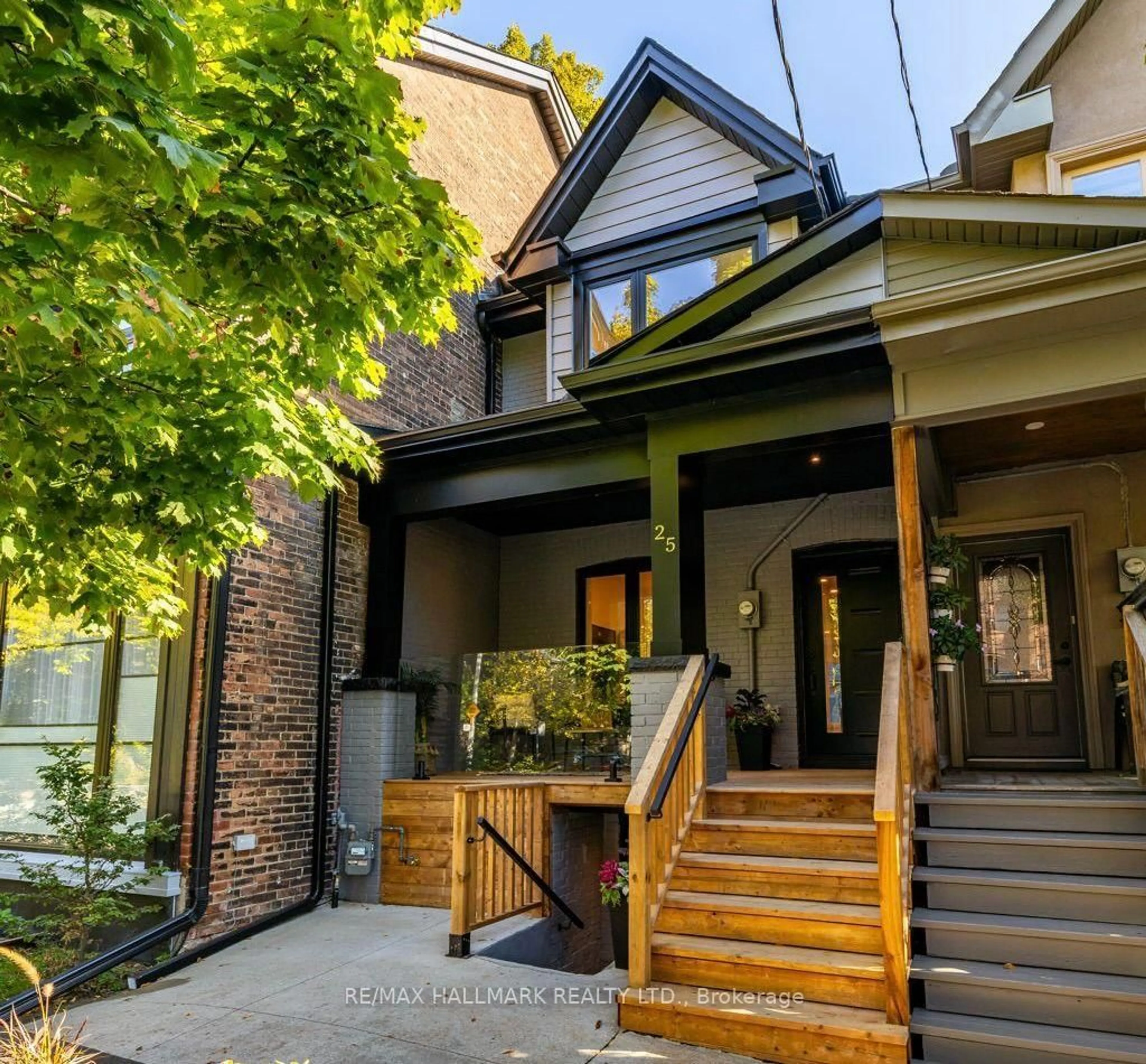Home with brick exterior material, street for 25 Howland Rd, Toronto Ontario M4K 2Z4
