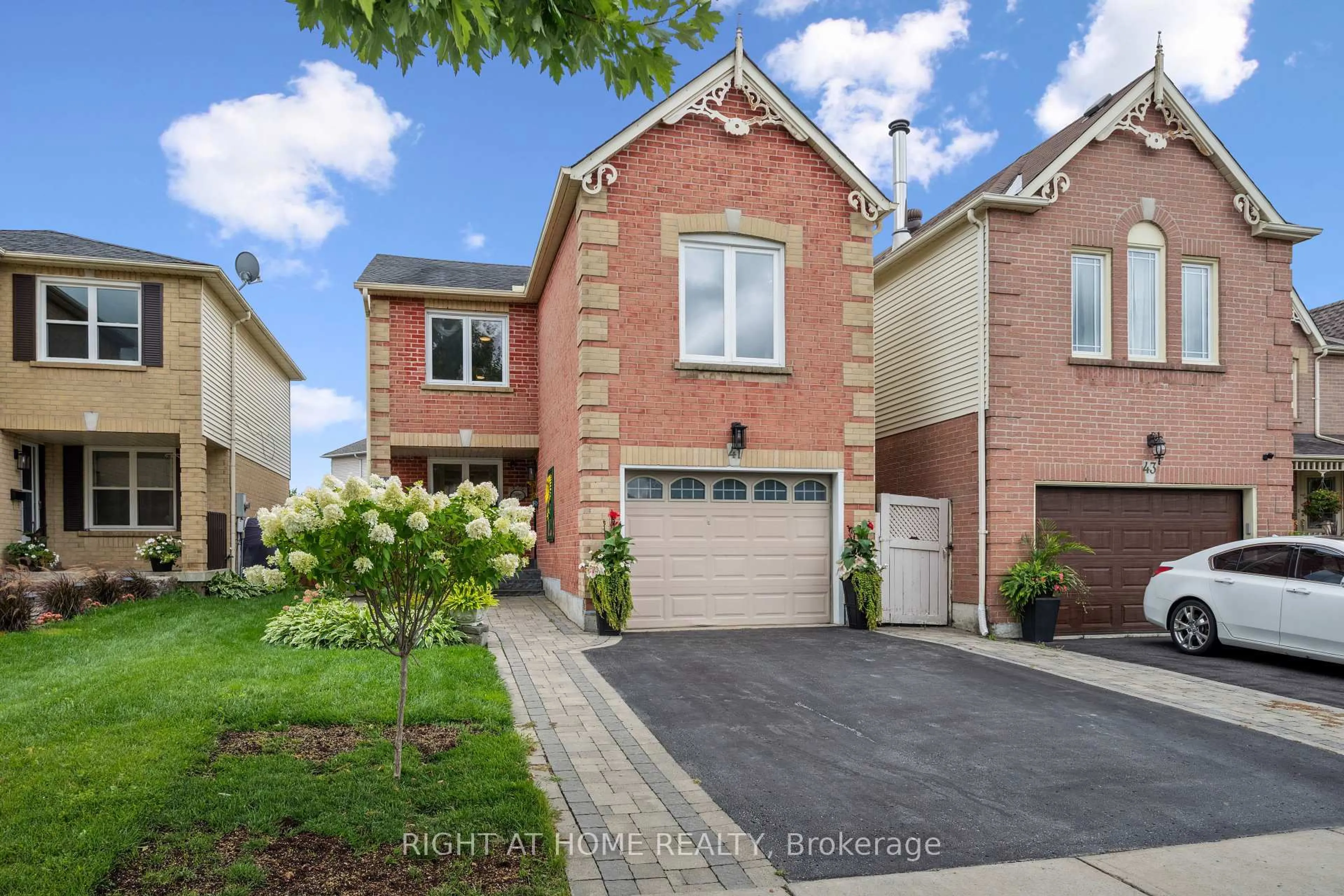 Home with brick exterior material, street for 41 Yorkville Dr, Clarington Ontario L1E 2A7