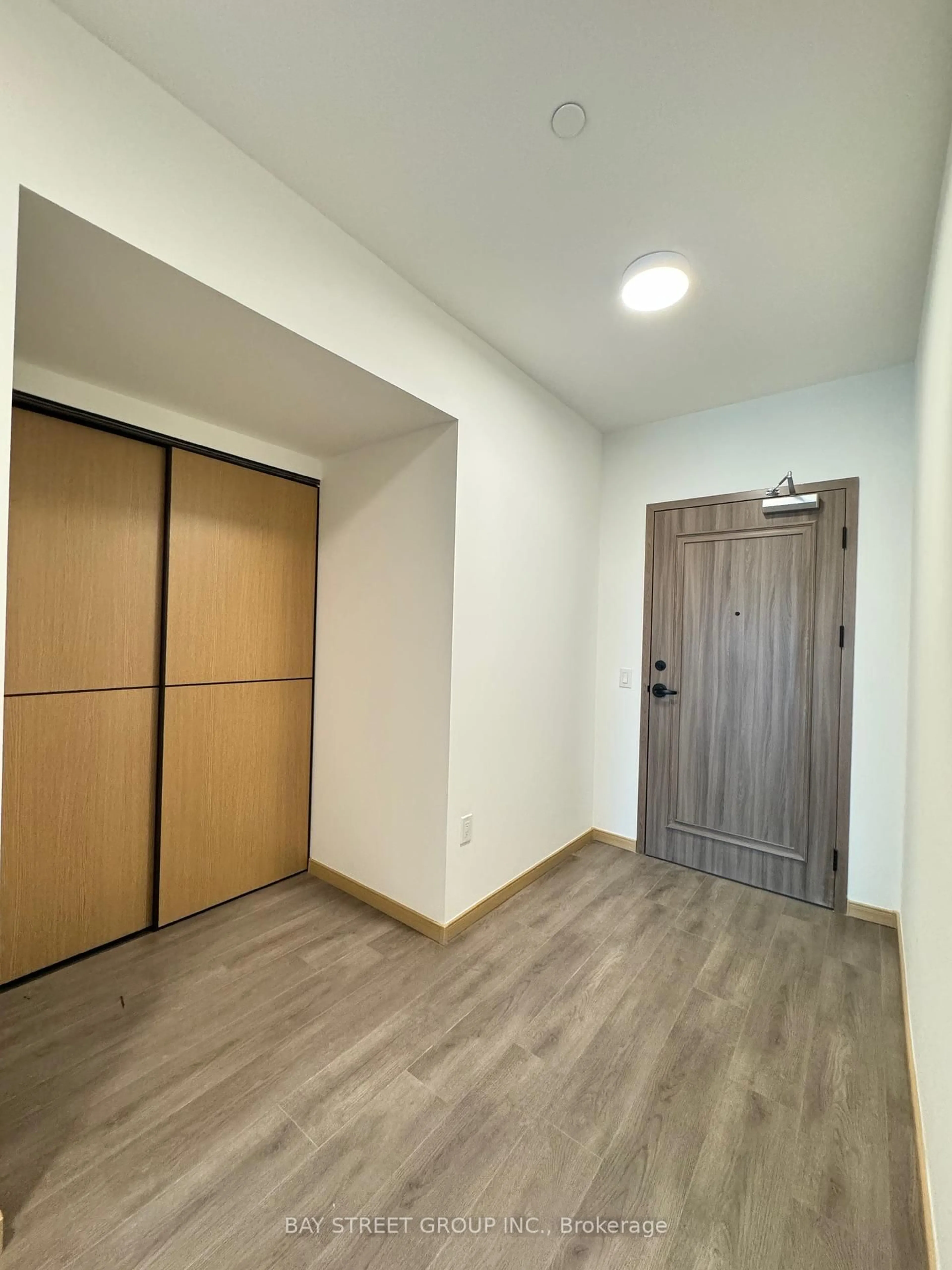 Indoor foyer for 3429 Sheppard Ave #710, Toronto Ontario M1T 0C2