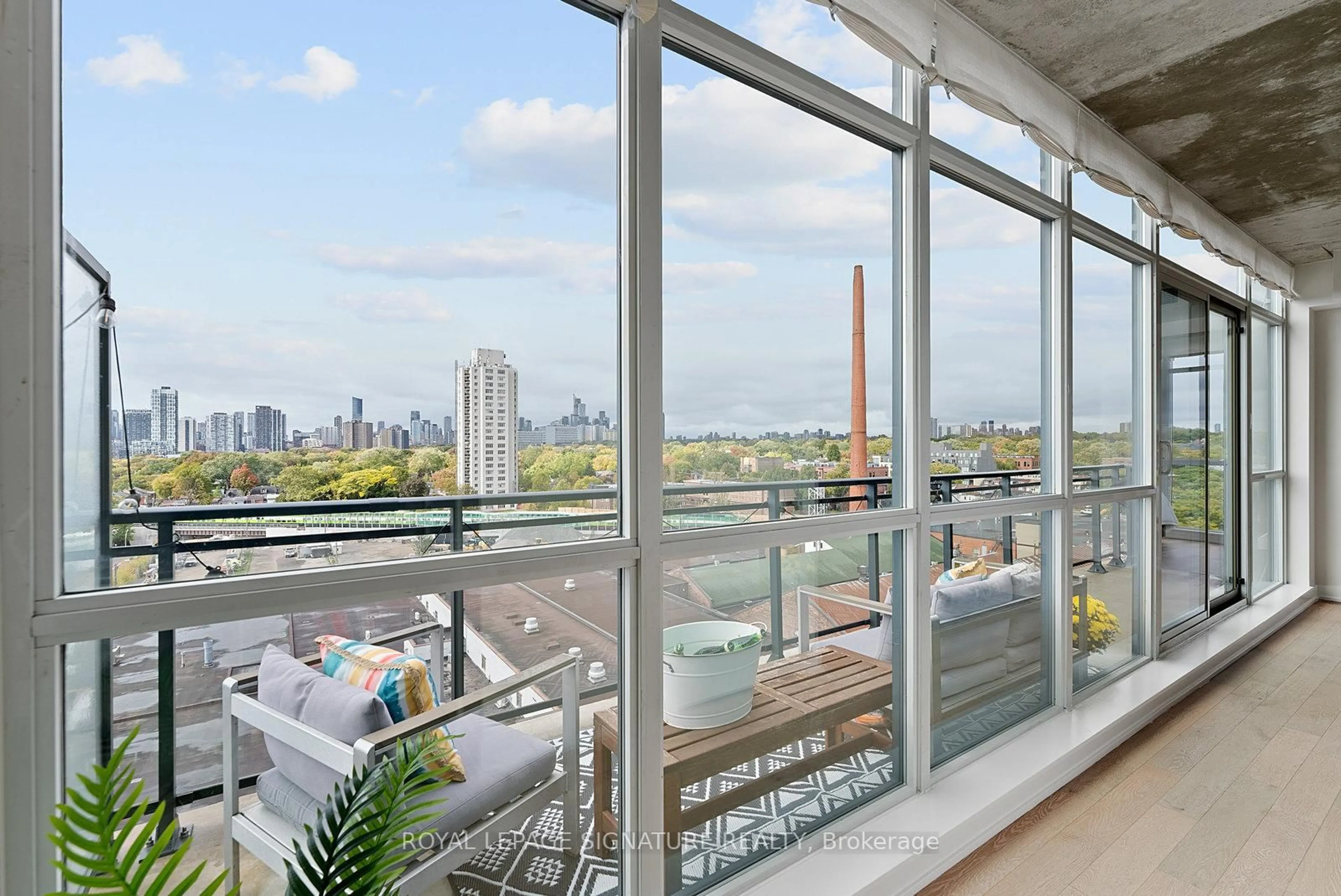Balcony in the apartment, water/lake/river/ocean view for 1190 Dundas St #1021, Toronto Ontario M4M 0C5