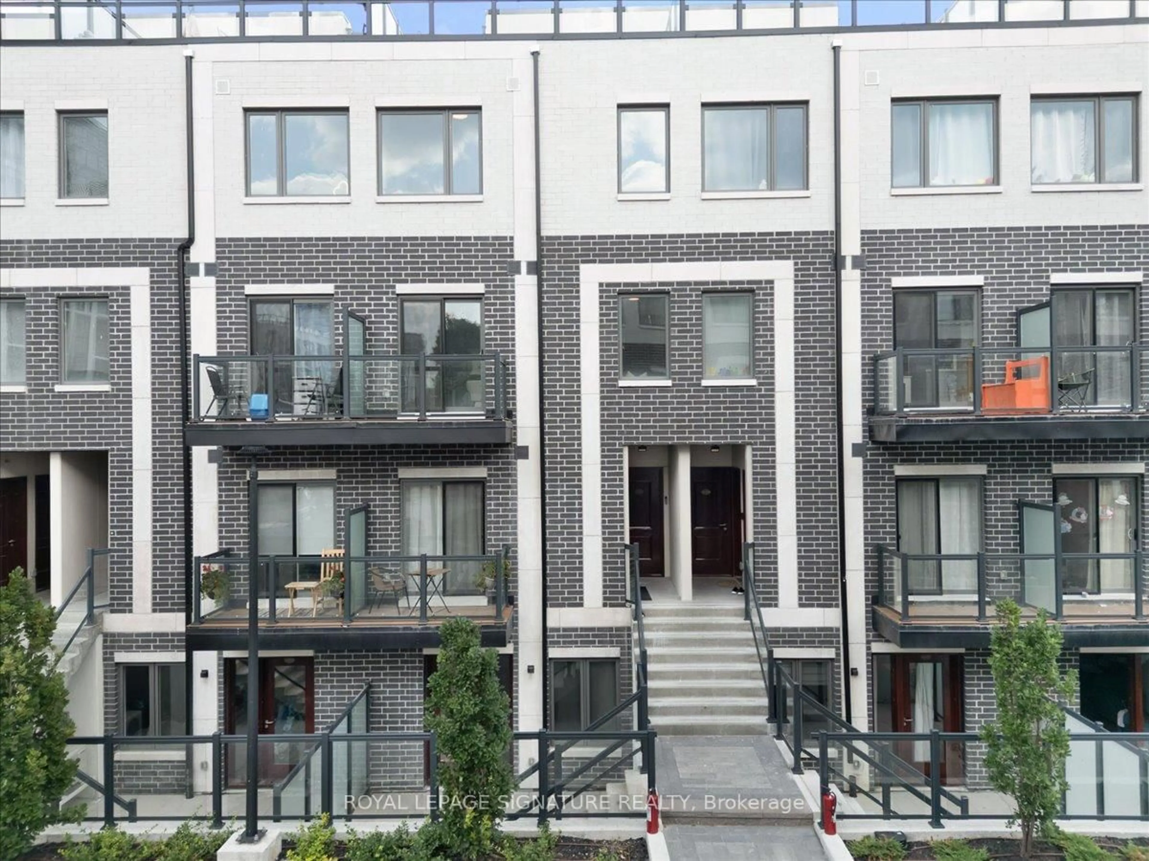 Unknown for 3427 Sheppard Ave #306, Toronto Ontario M1T 3K5