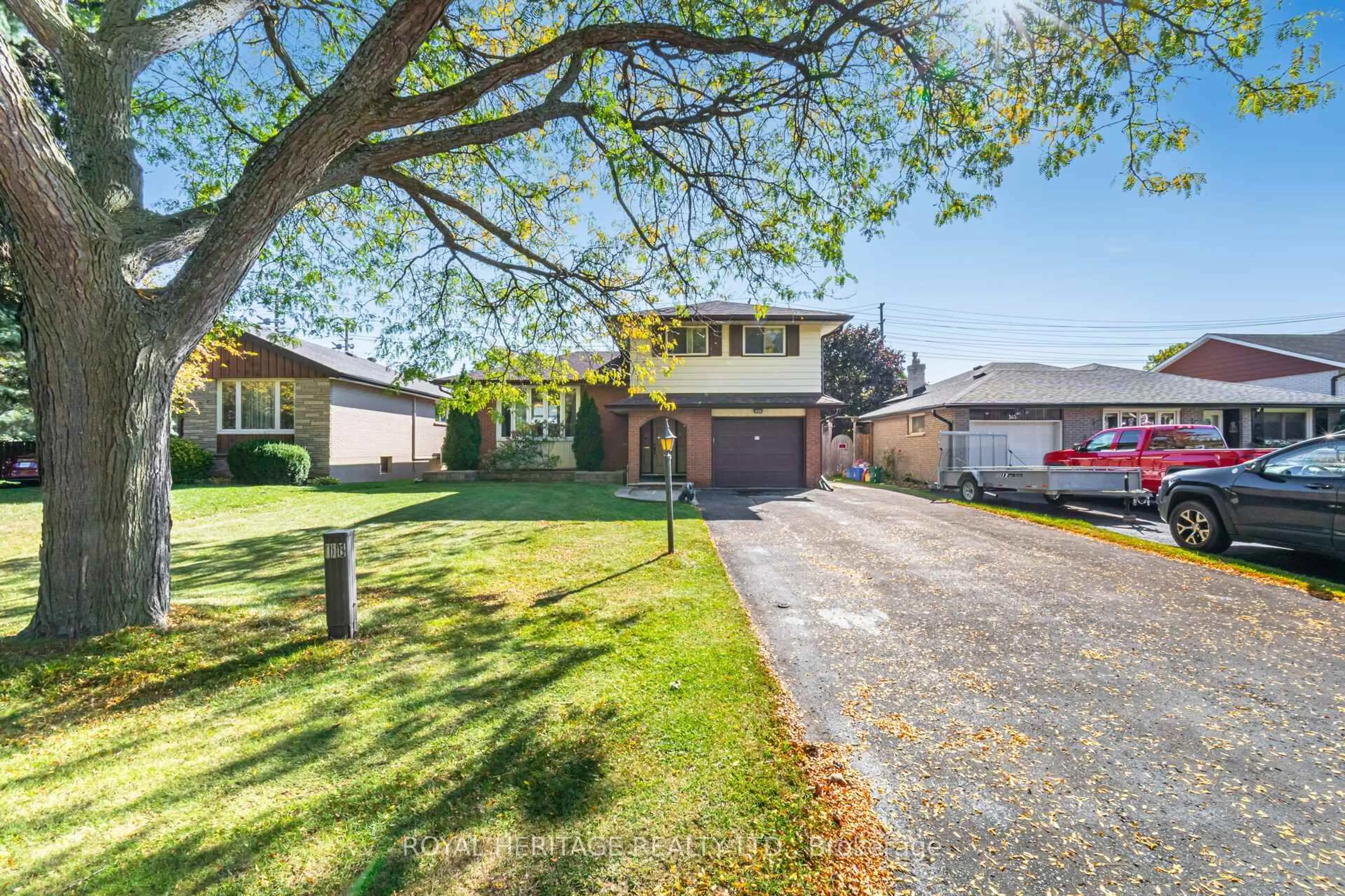Unknown for 369 Carnaby Crt, Oshawa Ontario L1G 6N7
