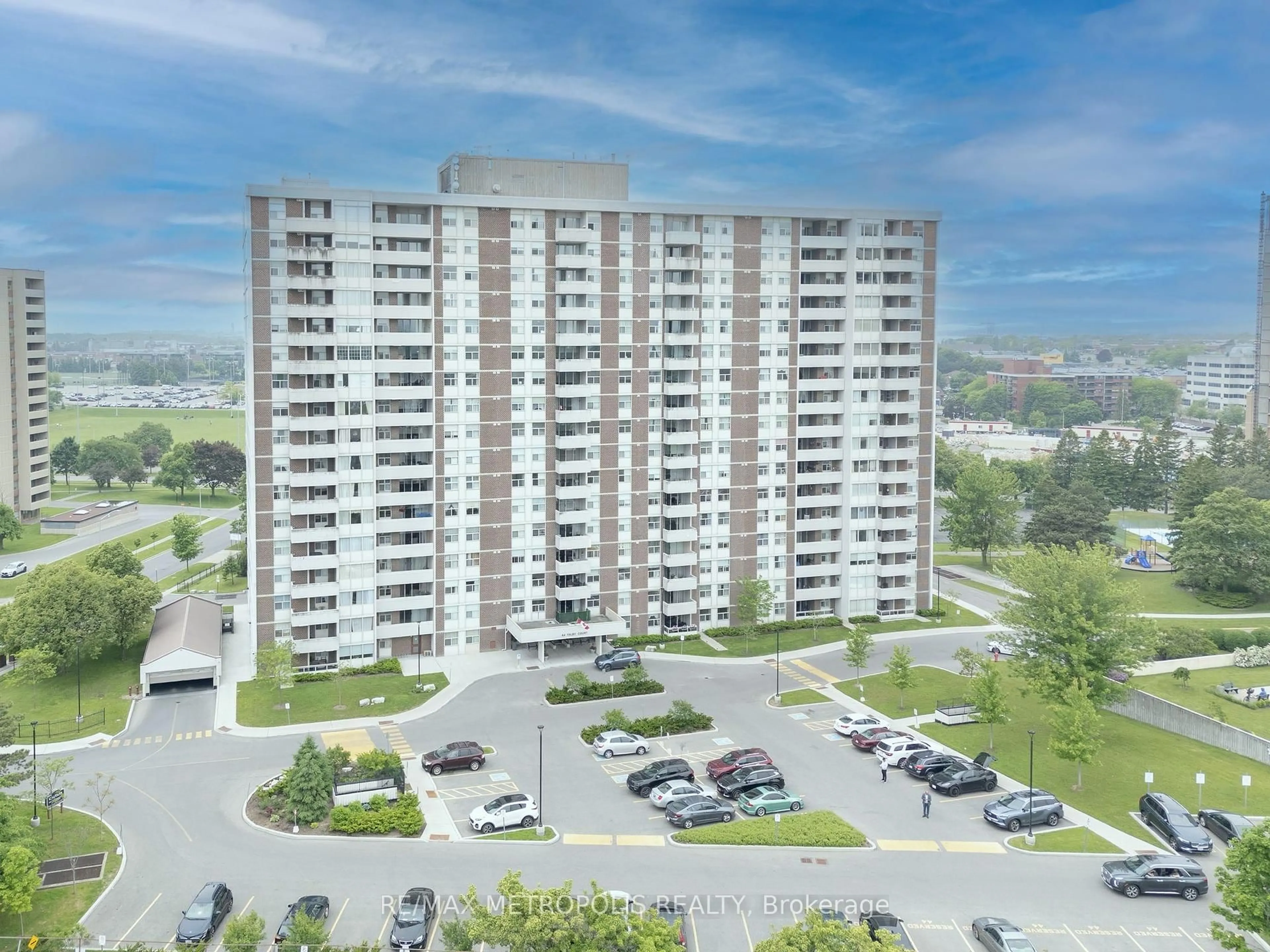 A pic from outside/outdoor area/front of a property/back of a property/a pic from drone, unknown for 44 Falby Crt #707, Ajax Ontario L1S 3L1