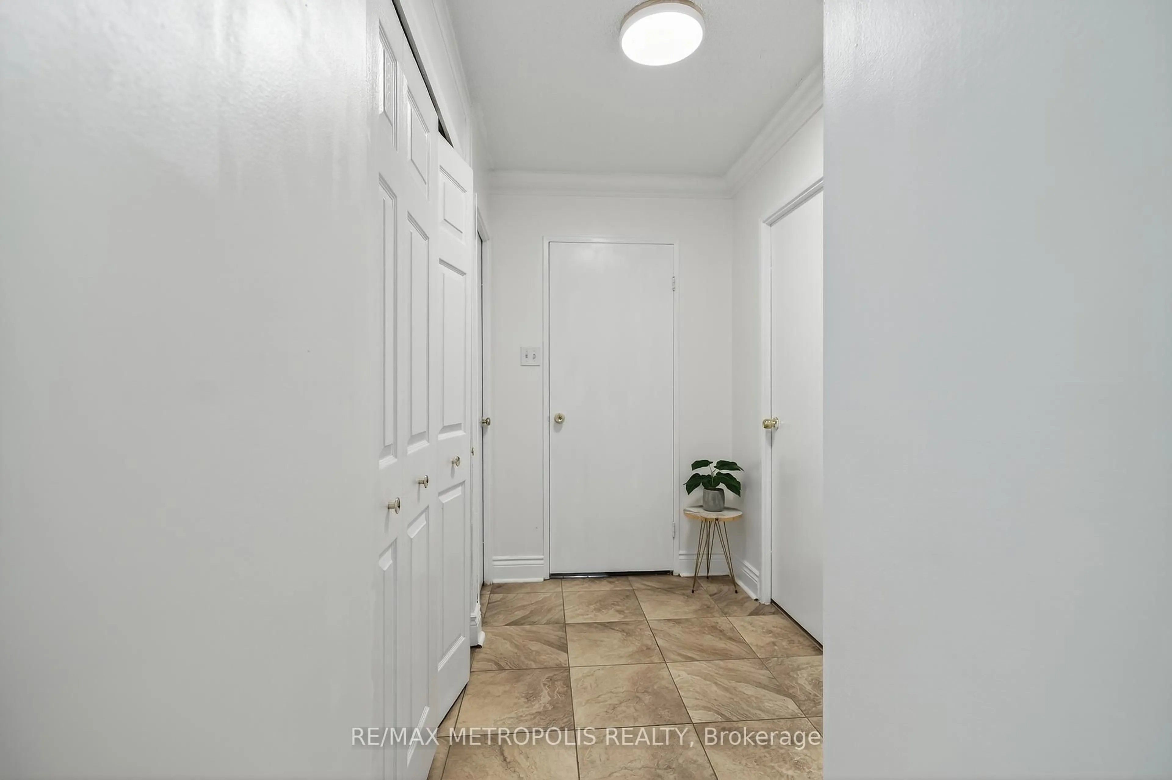 Indoor entryway for 44 Falby Crt #707, Ajax Ontario L1S 3L1
