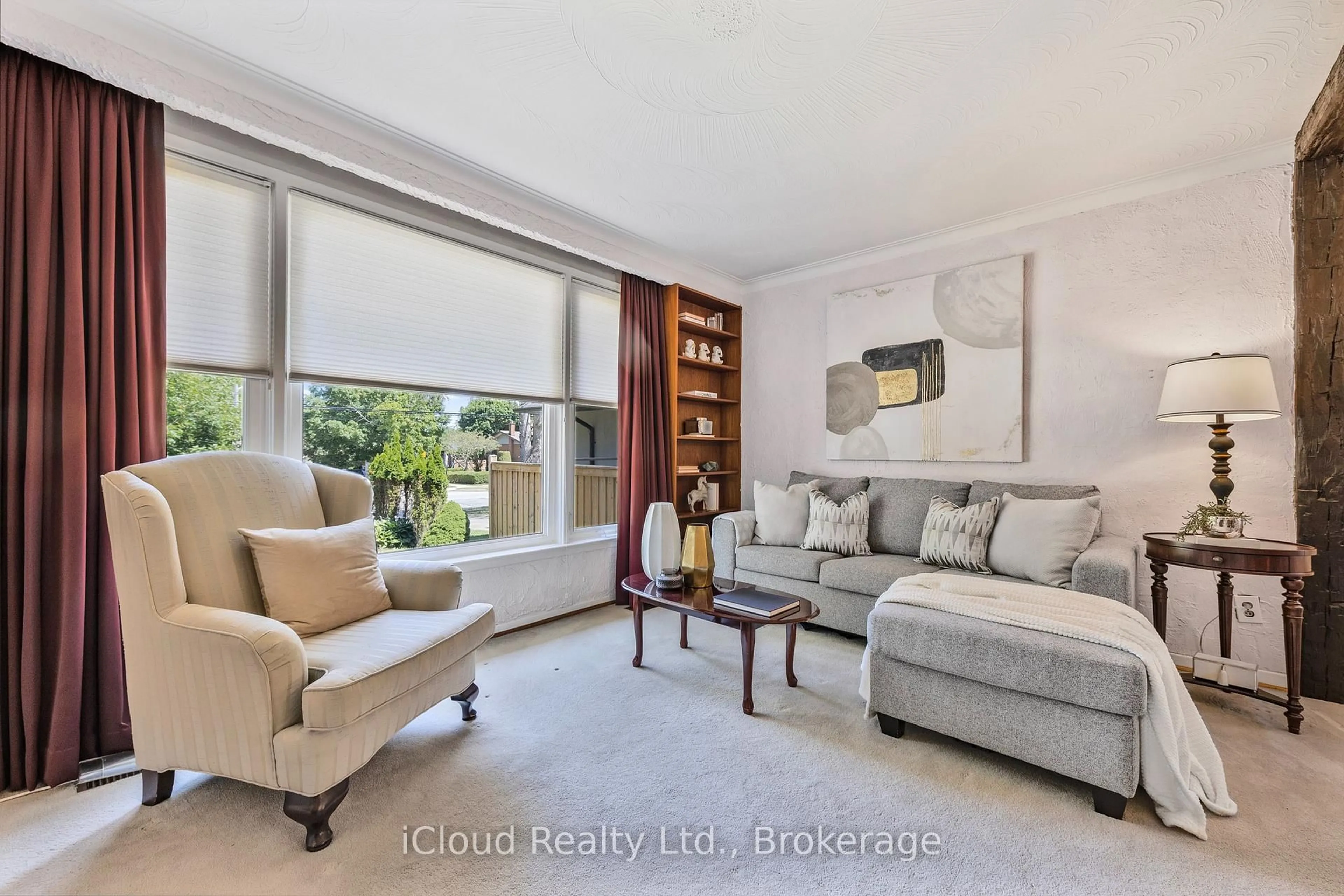 Living room with furniture, unknown for 192 Beechgrove Dr, Toronto Ontario M1E 3Z5